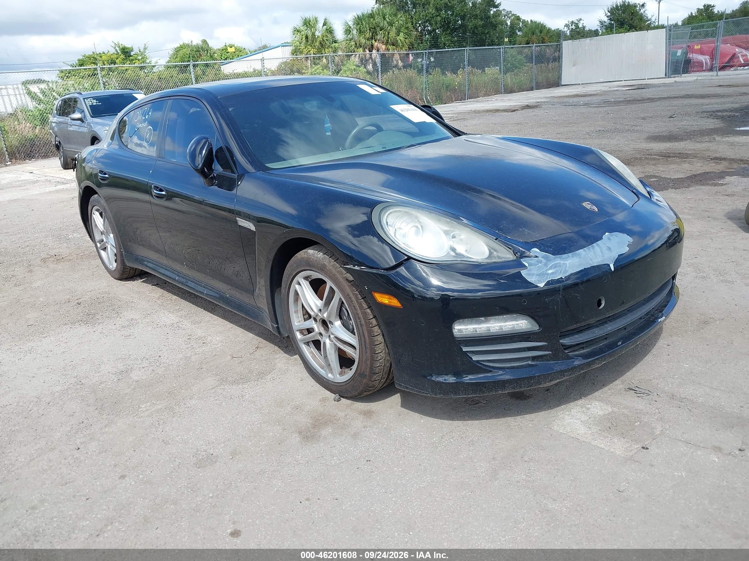 2011 Porsche Panamera VIN WP0AA2A77BL011264 — IAAI salvage auction photo