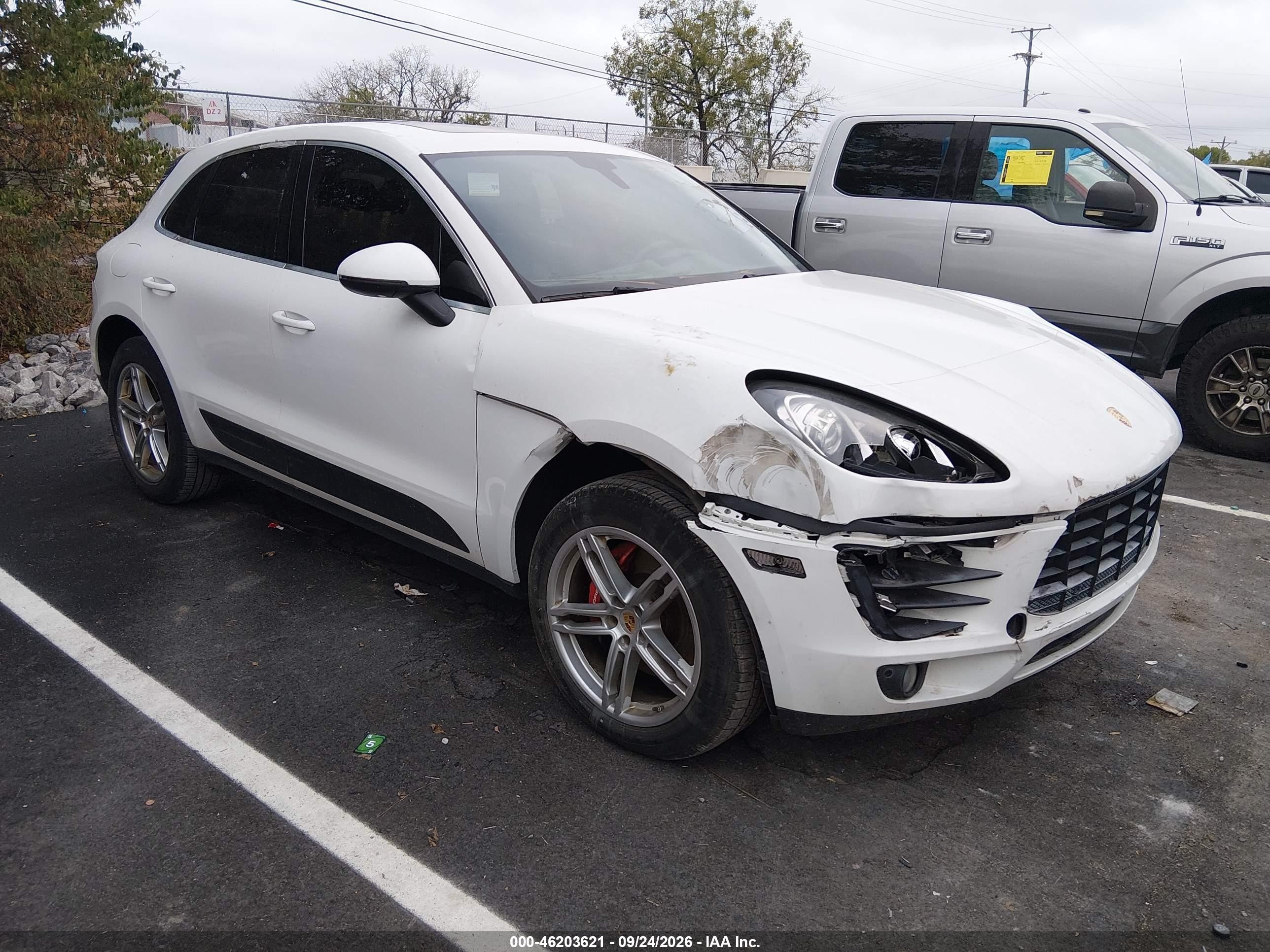 2015 Porsche Macan VIN WP1AB2A52FLB64537 IAAI salvage auction — Front End, Clear (Massachusetts), sold $6,100 on 2026-10-03 (photo 1)