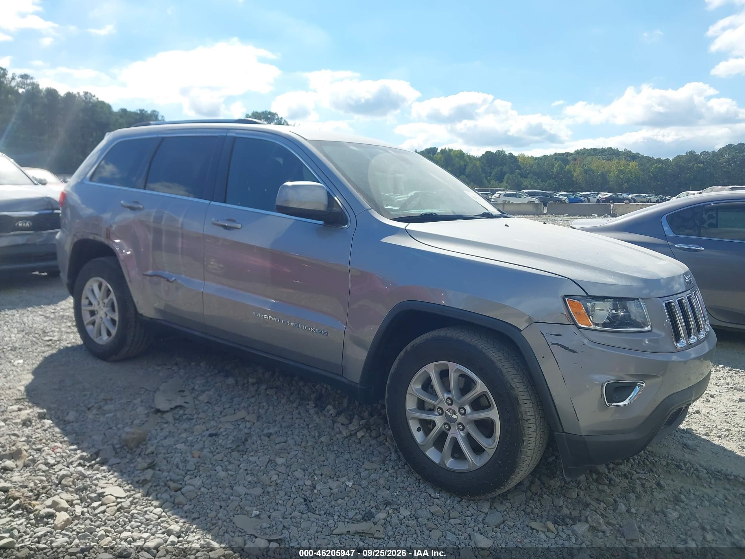 2015 Jeep Grand Cherokee VIN 1C4RJEAGXFC681174 IAAI salvage auction — Side, Clear (Georgia), sold $2,150 on 2026-10-05 (photo 6)