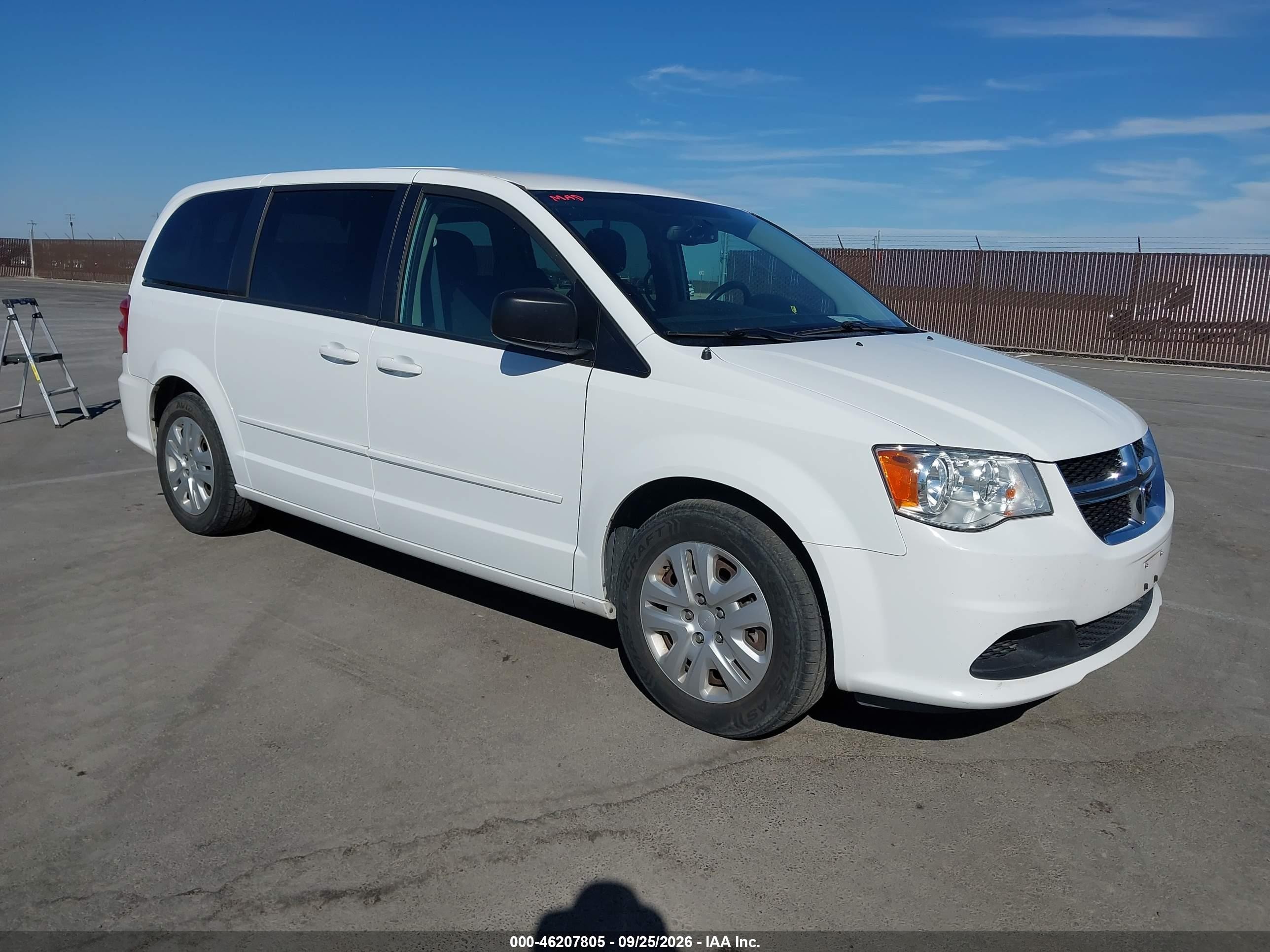 2017 Dodge Grand Caravan VIN 2C4RDGBGXHR782937 — IAAI salvage auction photo