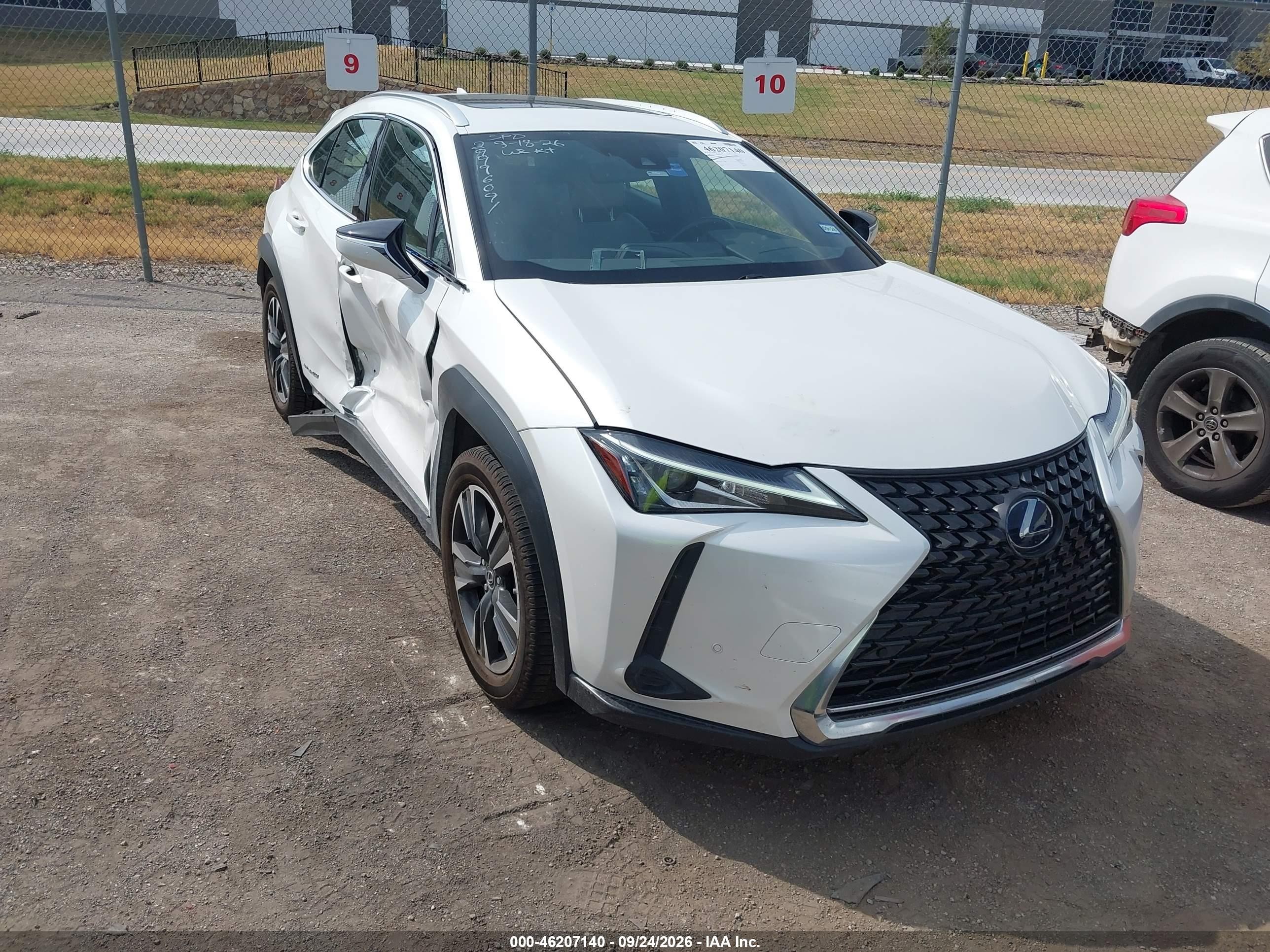 2021 Lexus UX 250h VIN JTHP9JBH9M2052393 — IAAI salvage auction photo