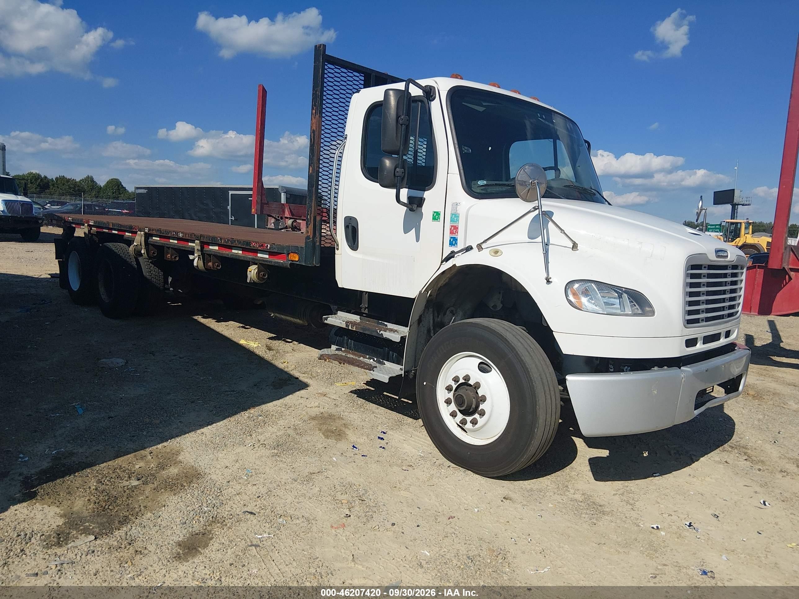 2017 Freightliner M2 106 VIN 1FVHCYCY7HHJA8560 — IAAI salvage auction photo