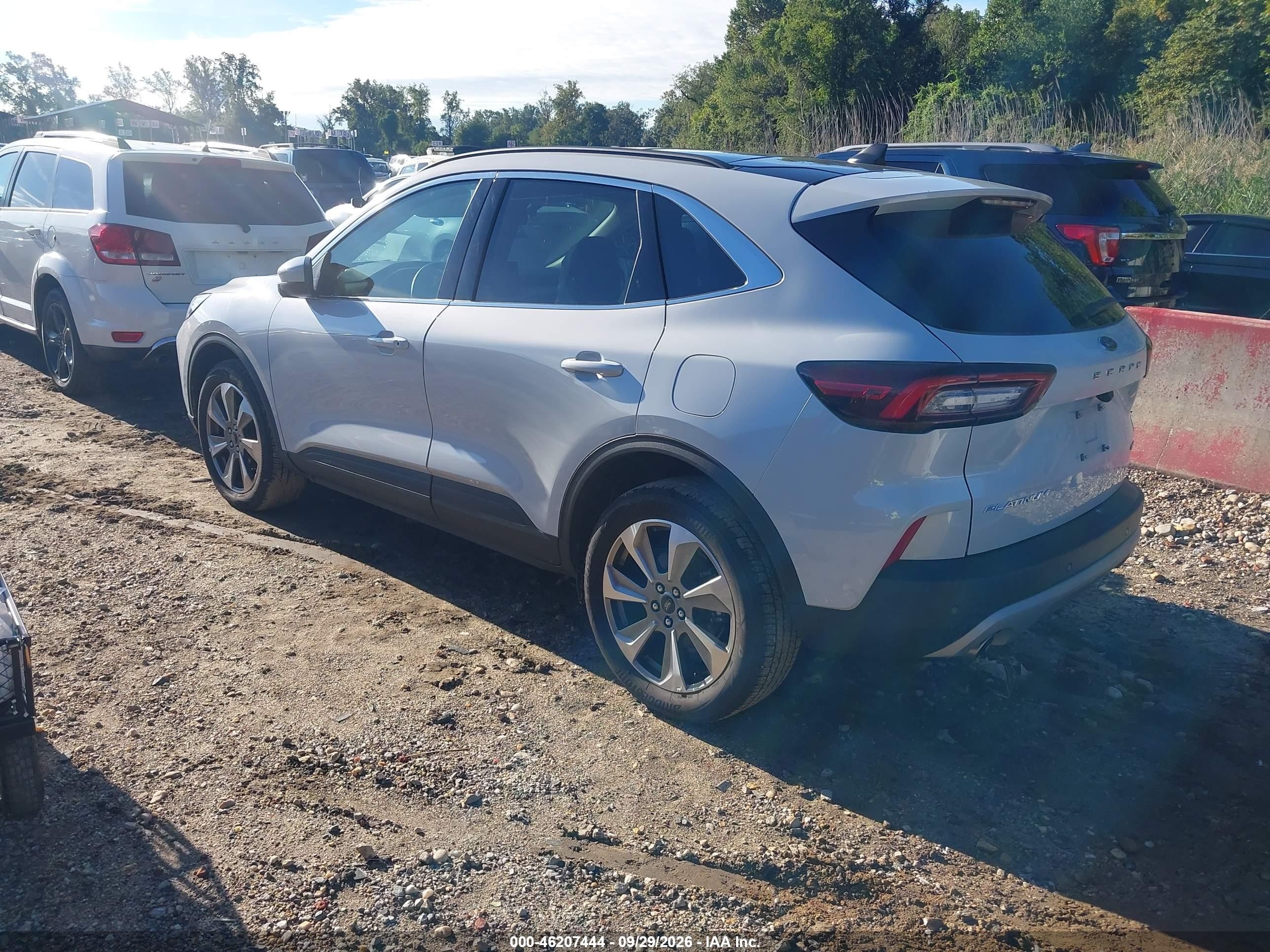 2025 Ford Escape VIN 1FMCU9JA9SUB44912 IAAI salvage auction — Normal Wear, Clear (Texas), sold $14,600 on 2026-10-06 (photo 3)