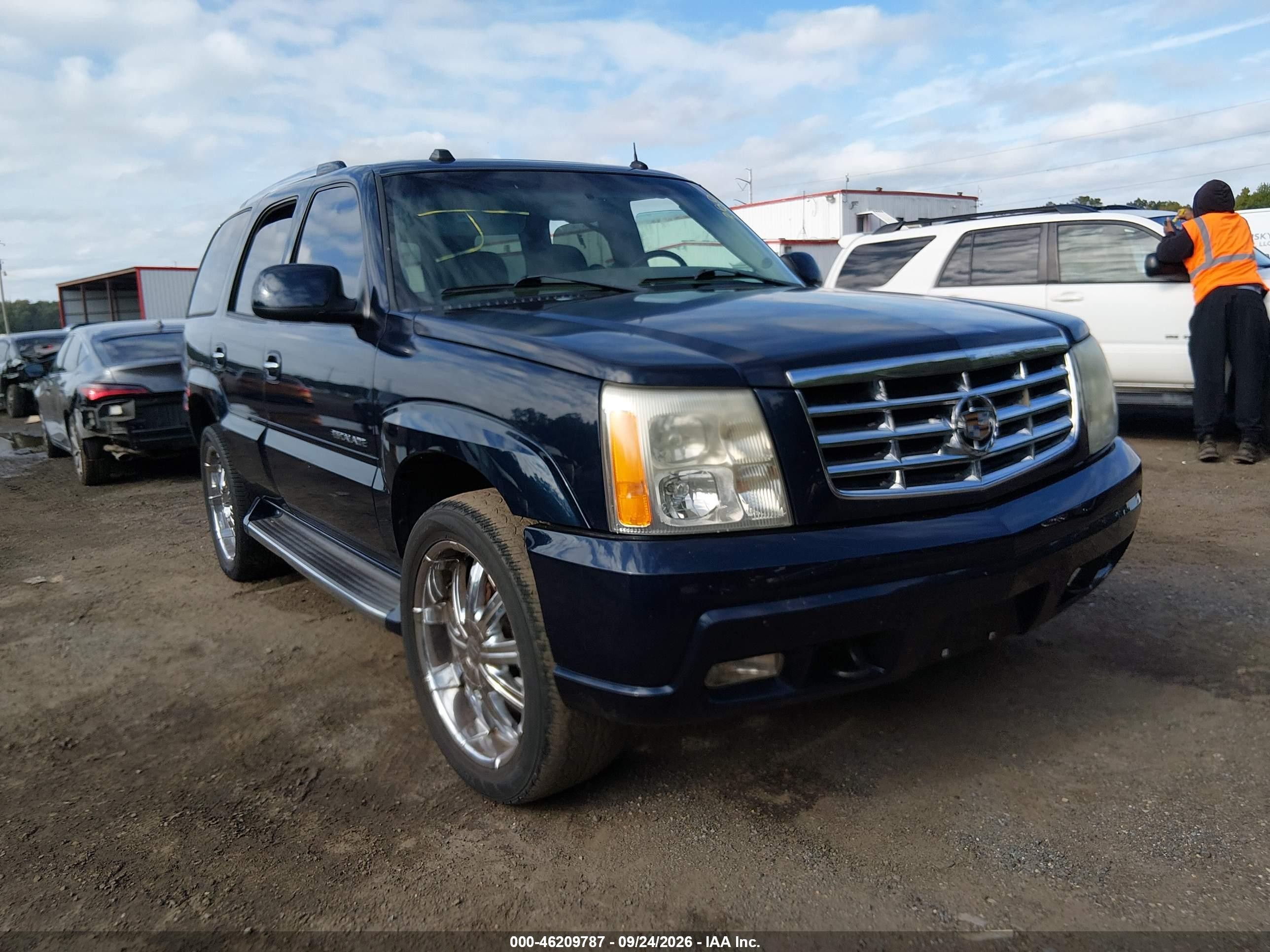 2004 Cadillac Escalade VIN 1GYEK63N44R225527 IAAI salvage auction — Normal Wear, Clear (Virginia), sold $775 on 2026-10-06 (photo 1)
