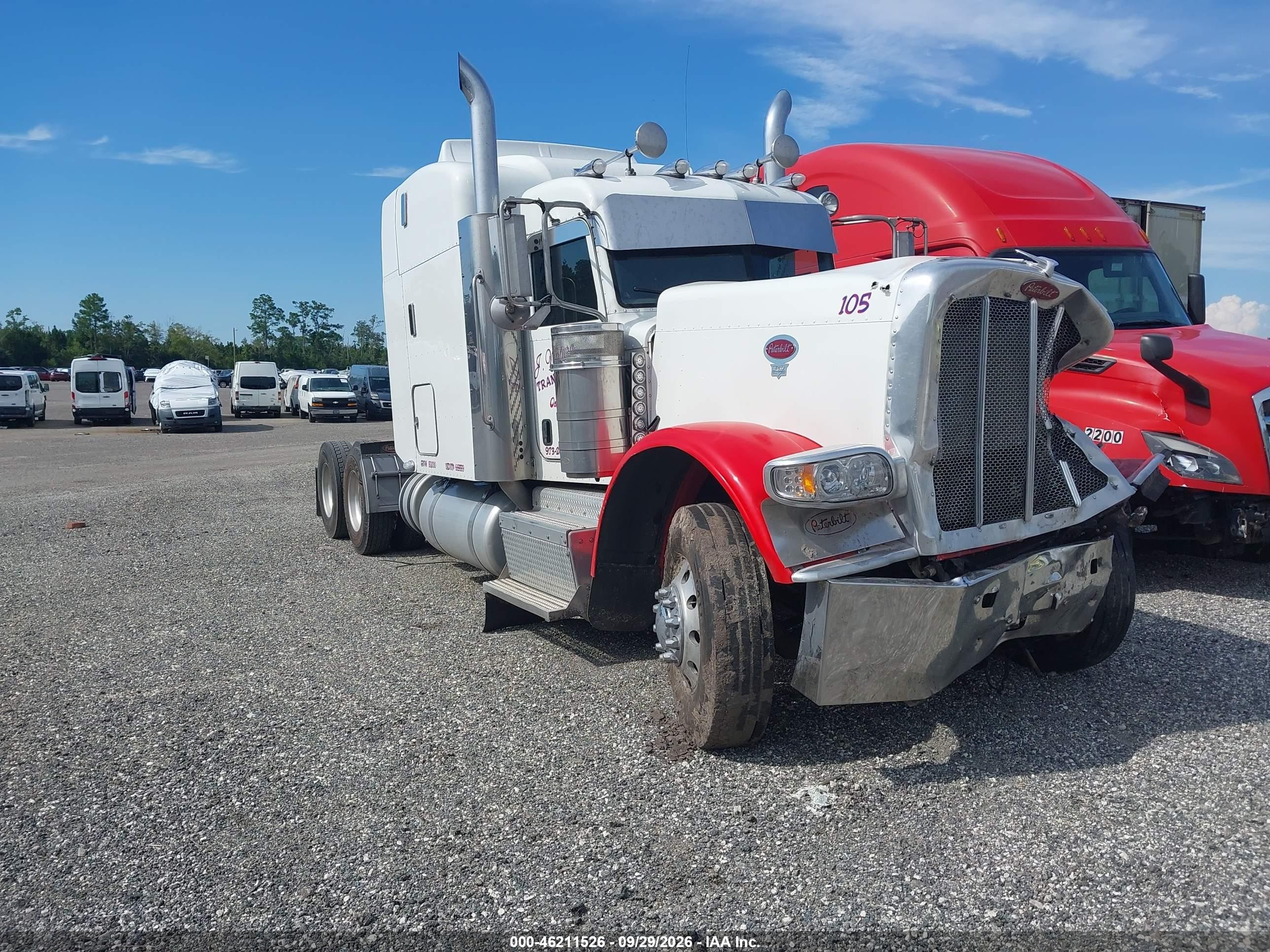 2014 Peterbilt 389 VIN 1XPXDP9X0ED243883 — IAAI salvage auction photo