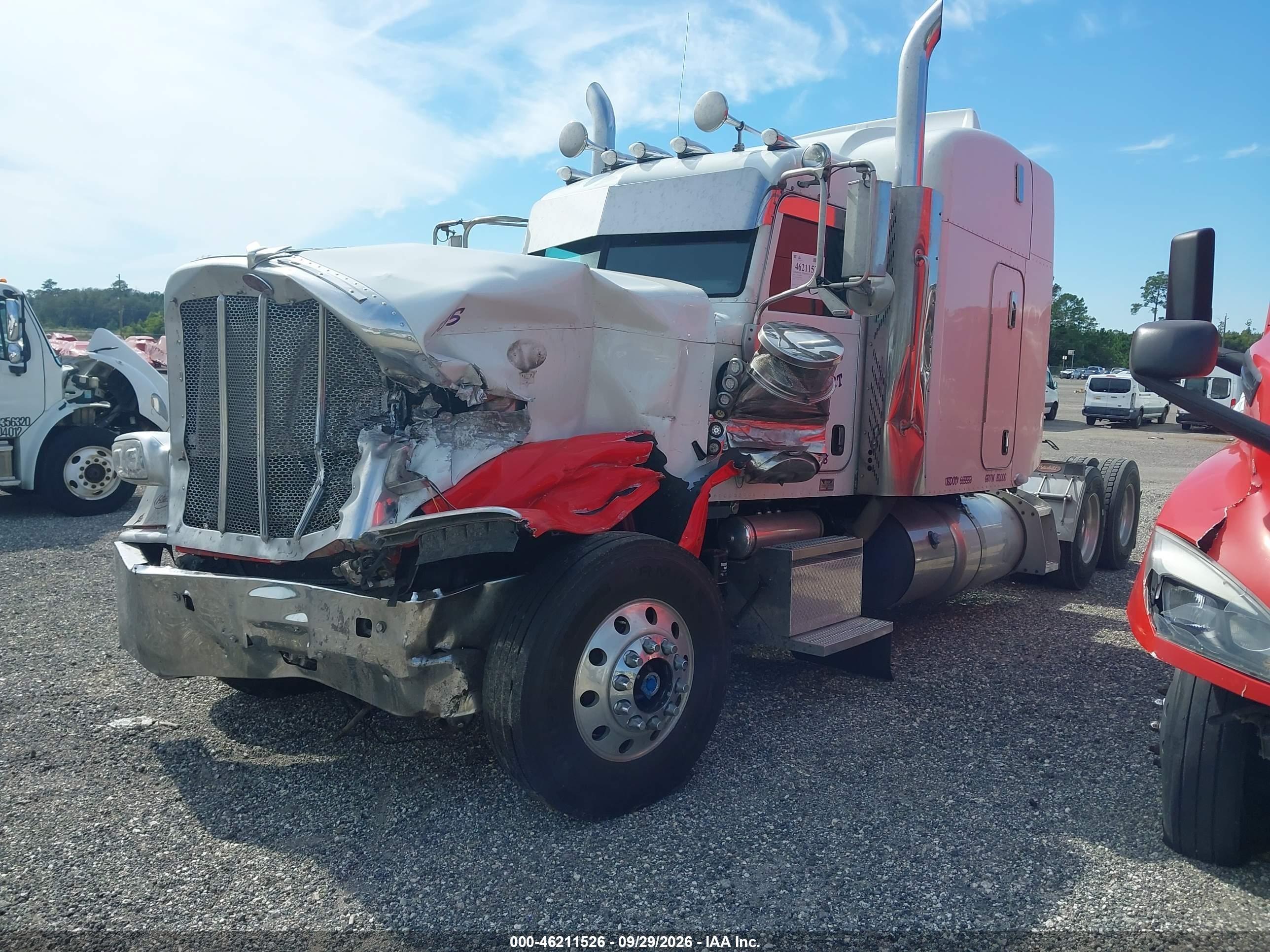 2014 Peterbilt 389 VIN 1XPXDP9X0ED243883 IAAI salvage auction — Unknown, Rebuildable (Florida), sold $14,500 on 2026-10-17 (photo 2)