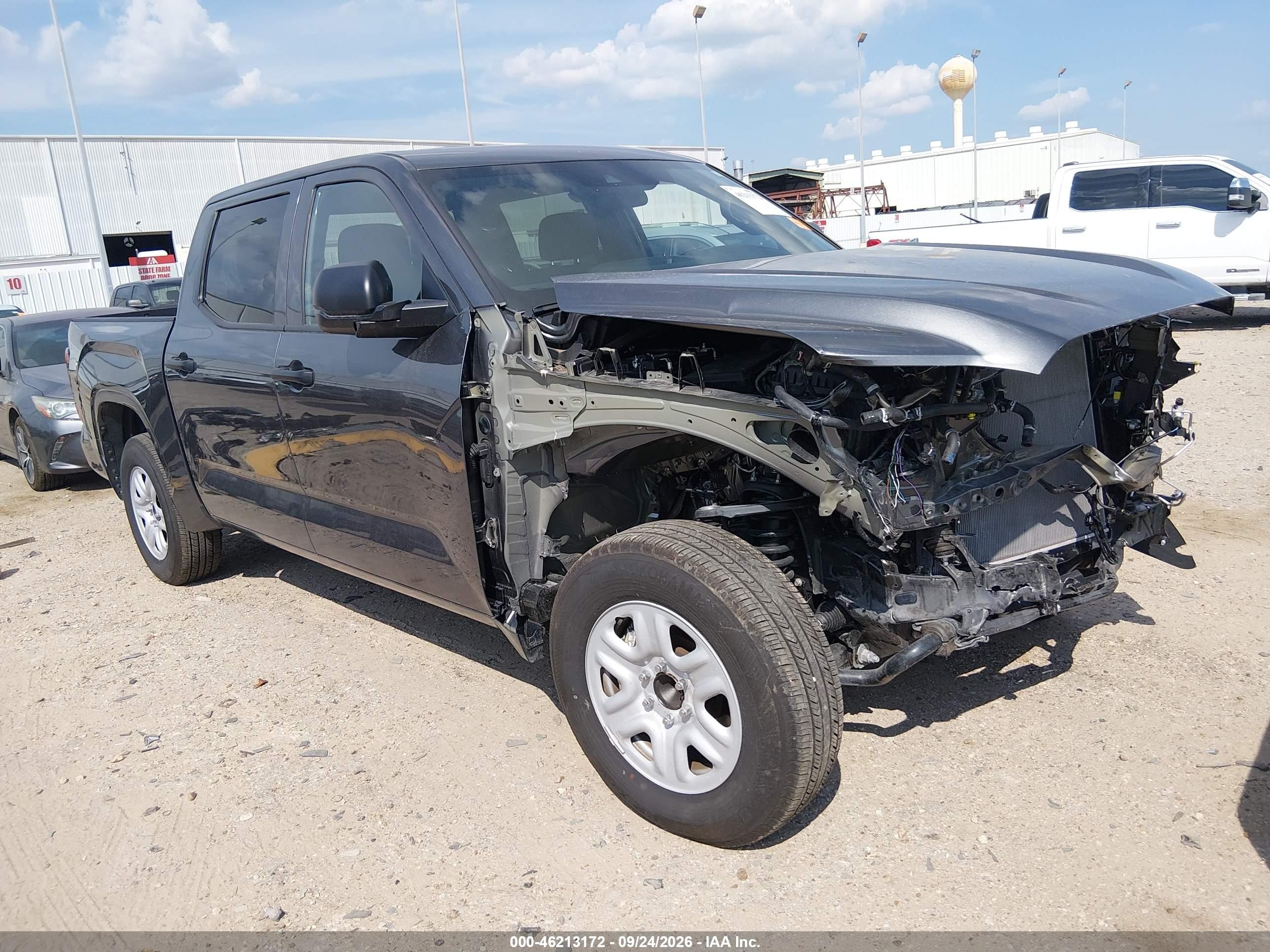 2025 Toyota Tundra VIN 5TFKB5AB6SX050492 — IAAI salvage auction photo