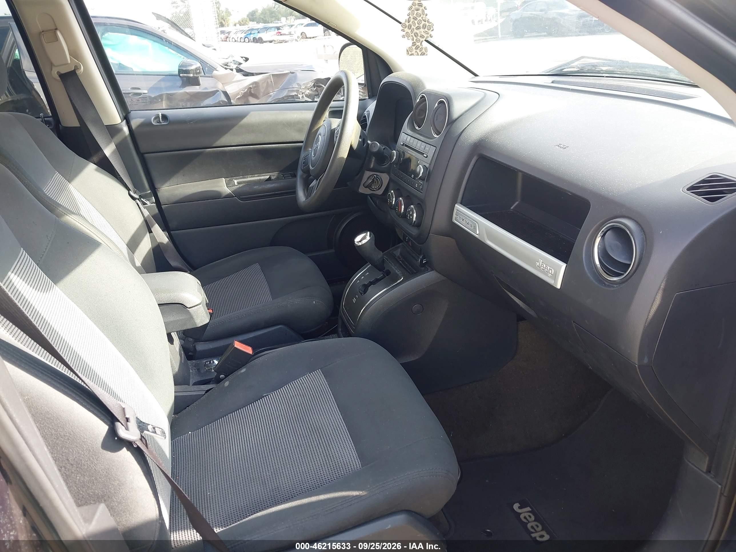 2015 Jeep Compass VIN 1C4NJDBB7FD424088 IAAI salvage auction — Normal Wear, Clear (Florida), sold $825 on 2026-10-01 (photo 5)