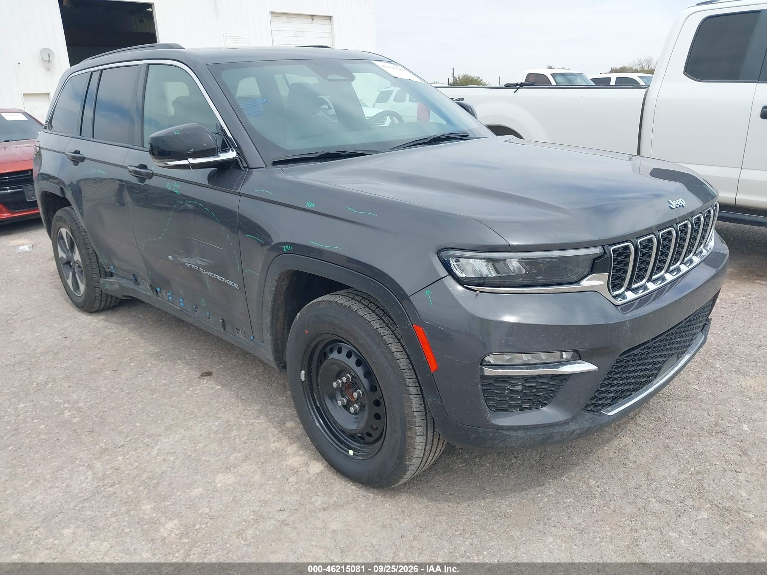 2024 Jeep Grand Cherokee VIN 1C4RJYB68RC171501 — IAAI salvage auction photo