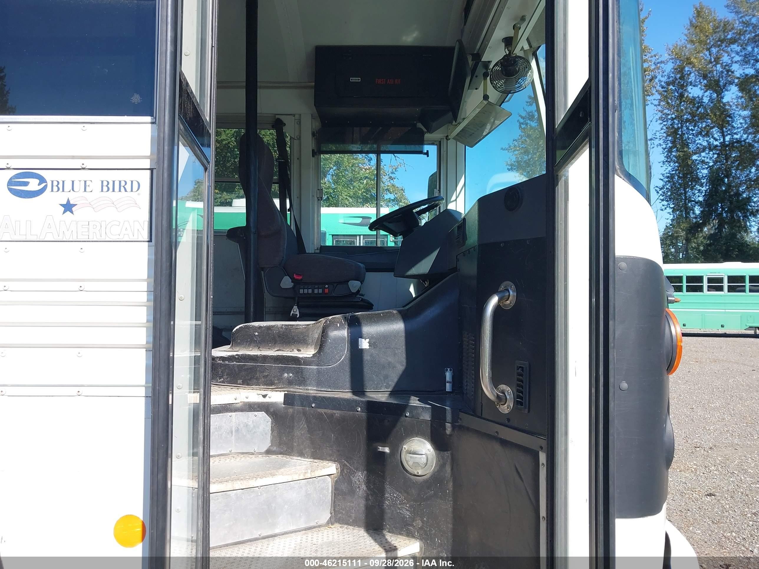 2016 Blue Bird School Bus / Transit Bus VIN 1BABLCPA8GF320250 IAAI salvage auction — Normal Wear, Sf97 (Washington), sold $15,100 on 2026-10-08 (photo 5)