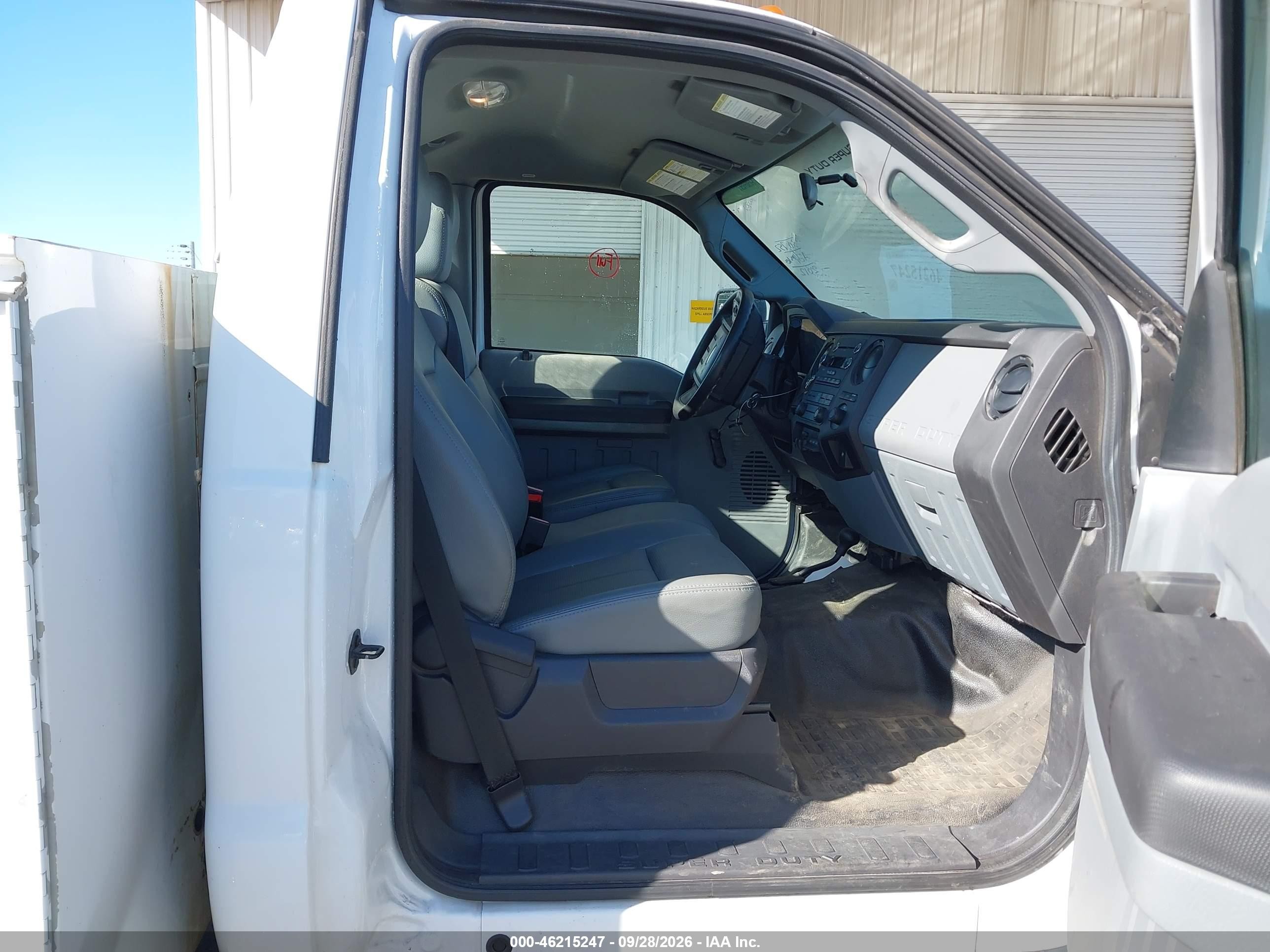 2012 Ford F-450 VIN 1FDUF4HT7CEC73171 IAAI salvage auction — Normal Wear, SF97 (California), sold $20,700 on 2026-10-15 (photo 5)