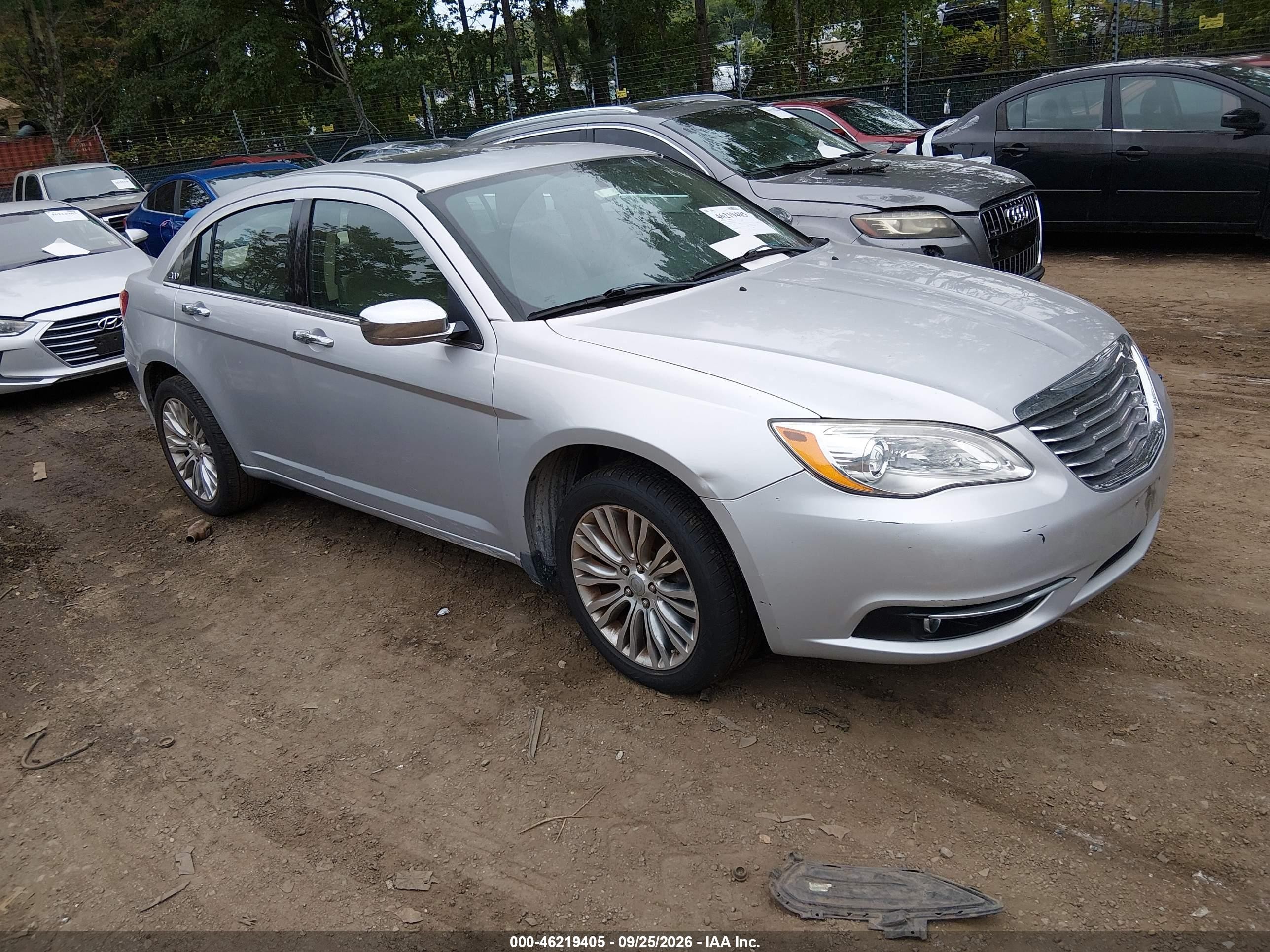 2012 Chrysler 200 VIN 1C3CCBCB2CN250770 IAAI salvage auction — Unknown, Clear (Virginia), sold $250 on 2026-10-02 (photo 1)
