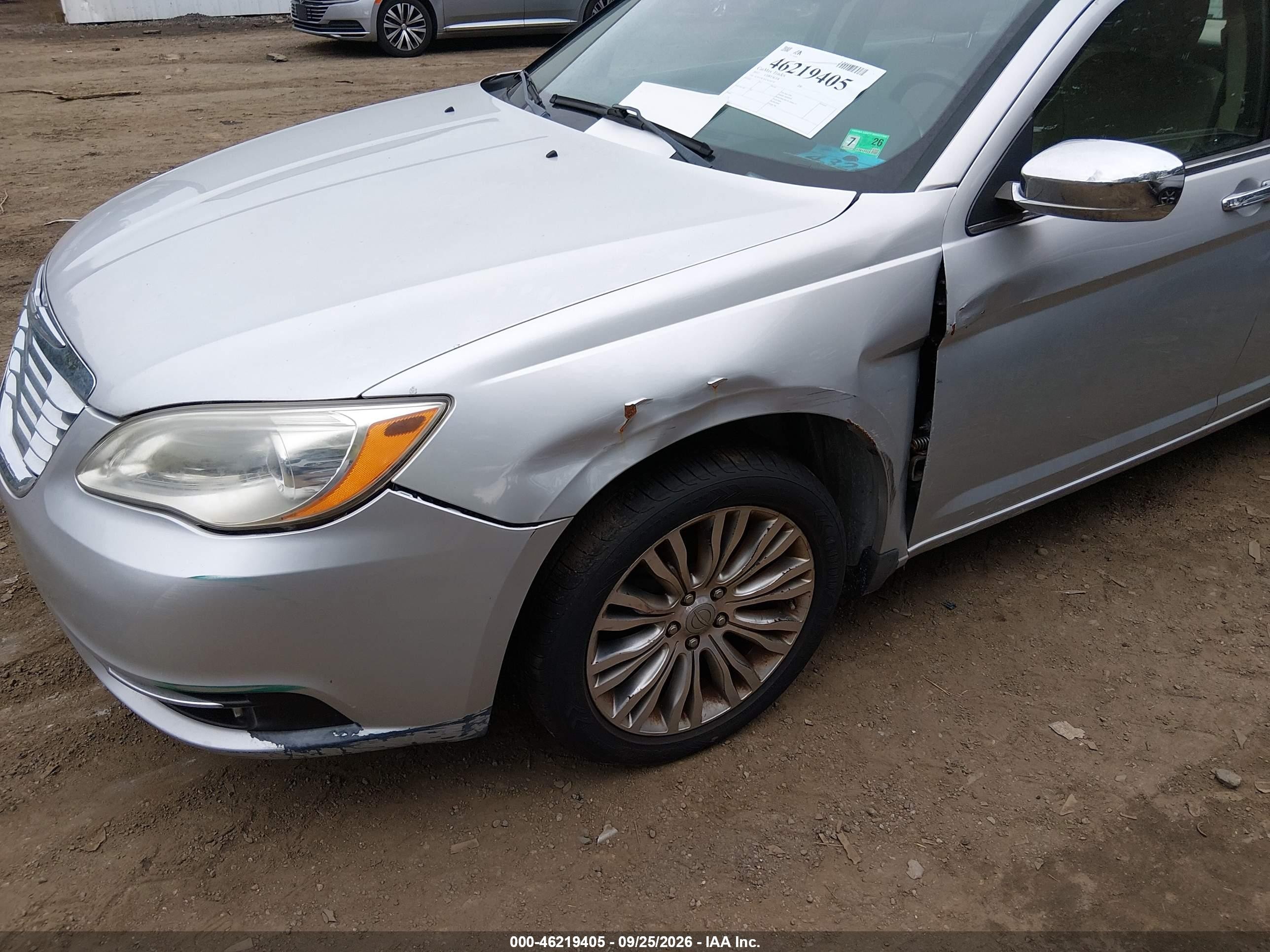 2012 Chrysler 200 VIN 1C3CCBCB2CN250770 IAAI salvage auction — Unknown, Clear (Virginia), sold $250 on 2026-10-02 (photo 6)