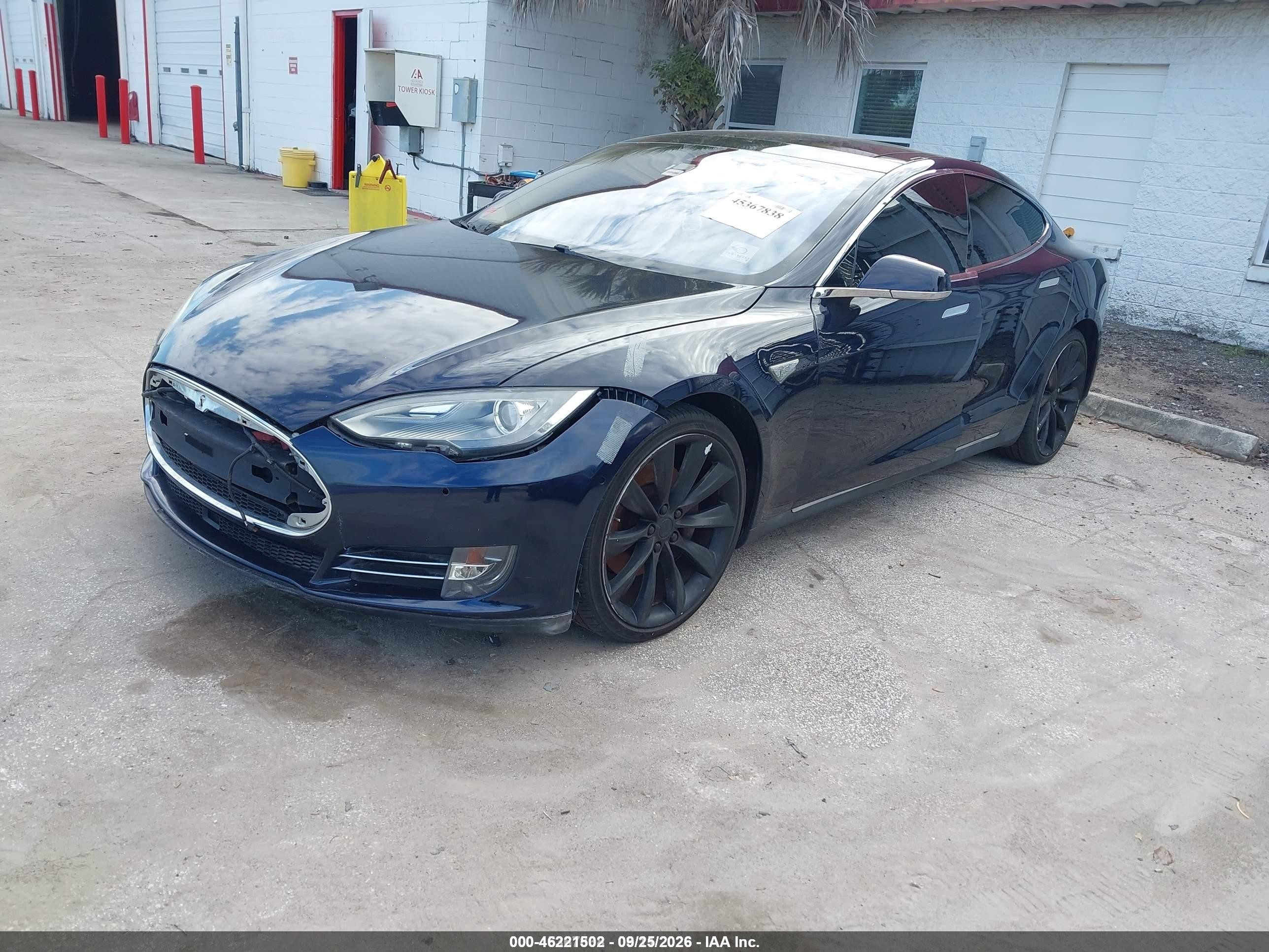 2014 Tesla Model S VIN 5YJSA1H17EFP61268 IAAI salvage auction — Mechanical, Clear (Florida), sold $3,400 on 2026-09-27 (photo 2)