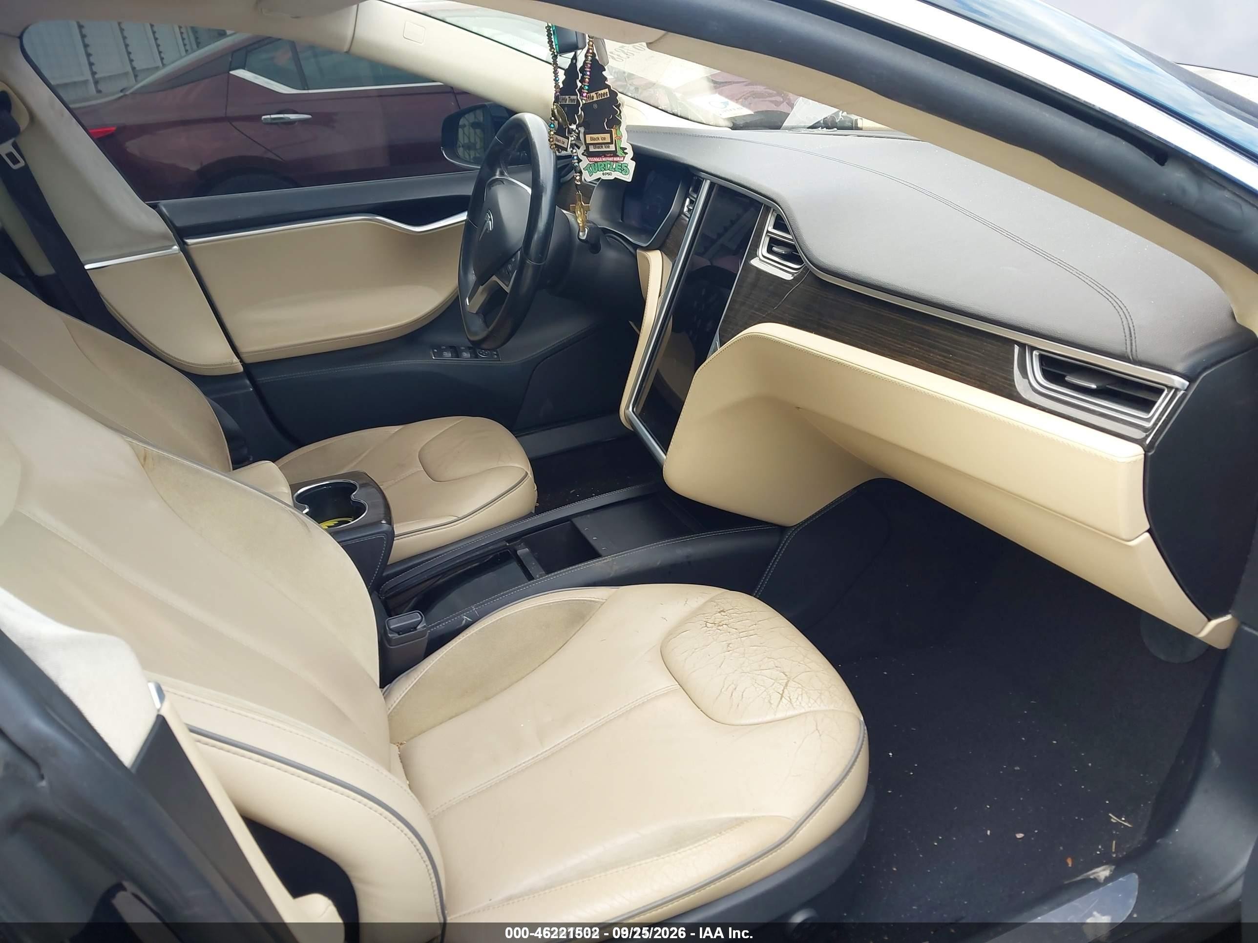 2014 Tesla Model S VIN 5YJSA1H17EFP61268 IAAI salvage auction — Mechanical, Clear (Florida), sold $3,400 on 2026-09-27 (photo 5)