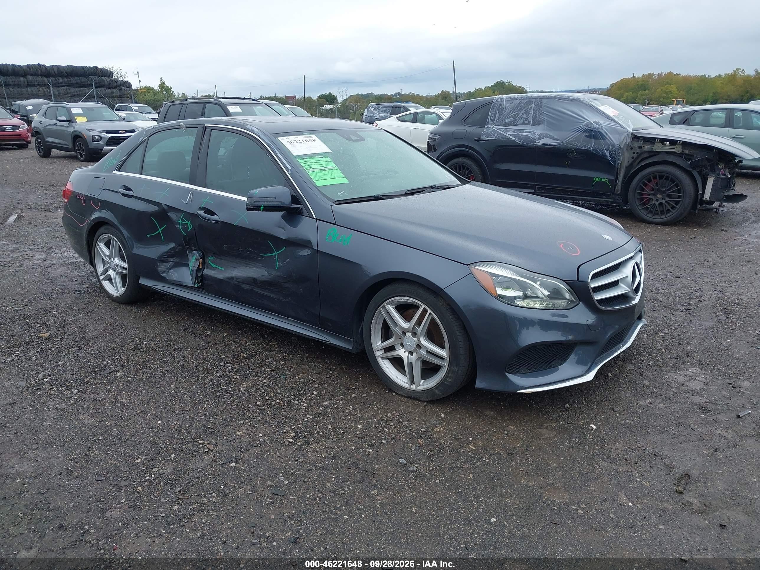2014 Mercedes-benz E-klasse VIN WDDHF8JBXEA865842 IAAI salvage auction — Side, Salvage (Pennsylvania), sold $2,450 on 2026-10-11 (photo 1)