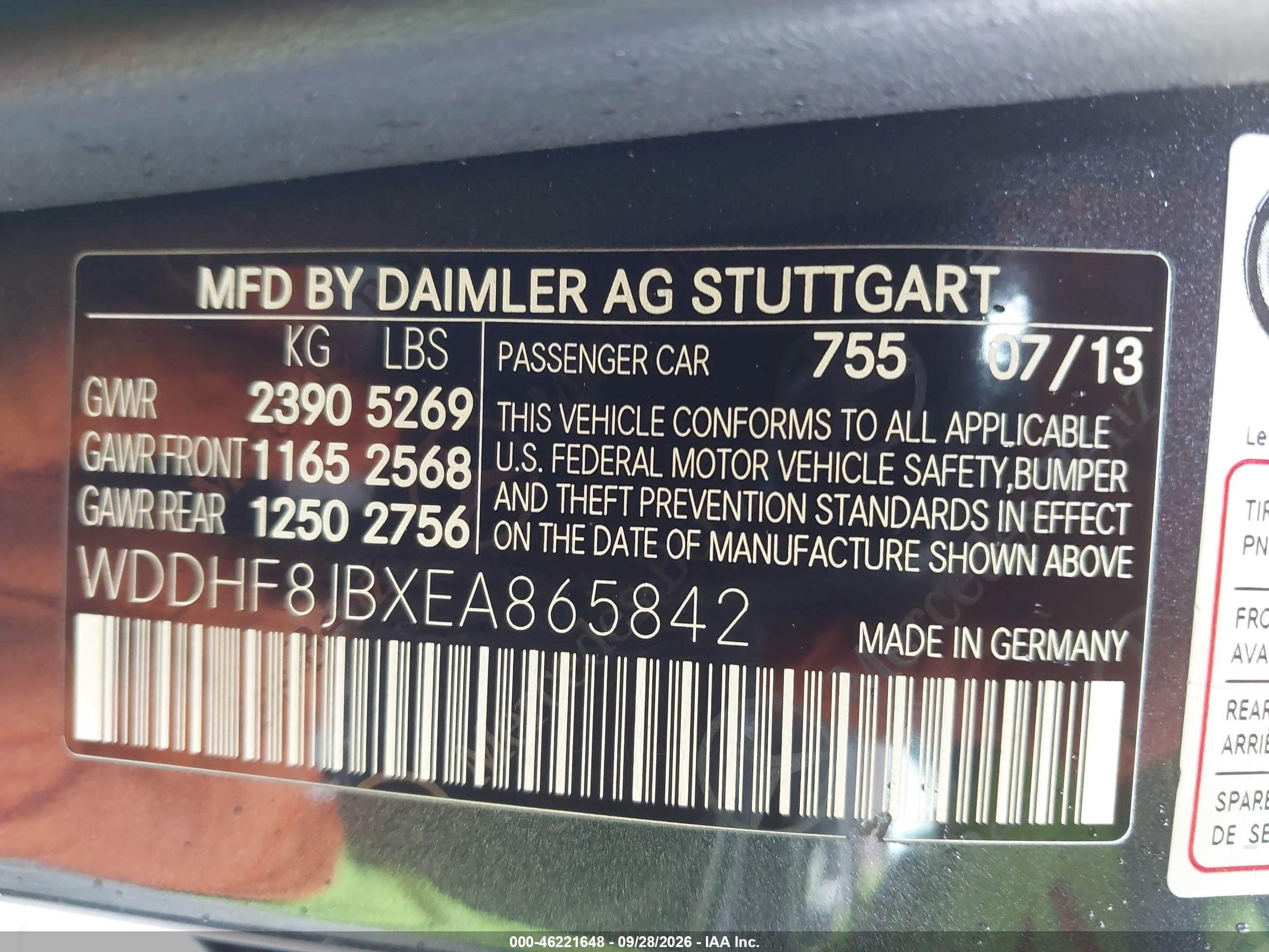 2014 Mercedes-benz E-klasse VIN WDDHF8JBXEA865842 IAAI salvage auction — Side, Salvage (Pennsylvania), sold $2,450 on 2026-10-11 (photo 9)
