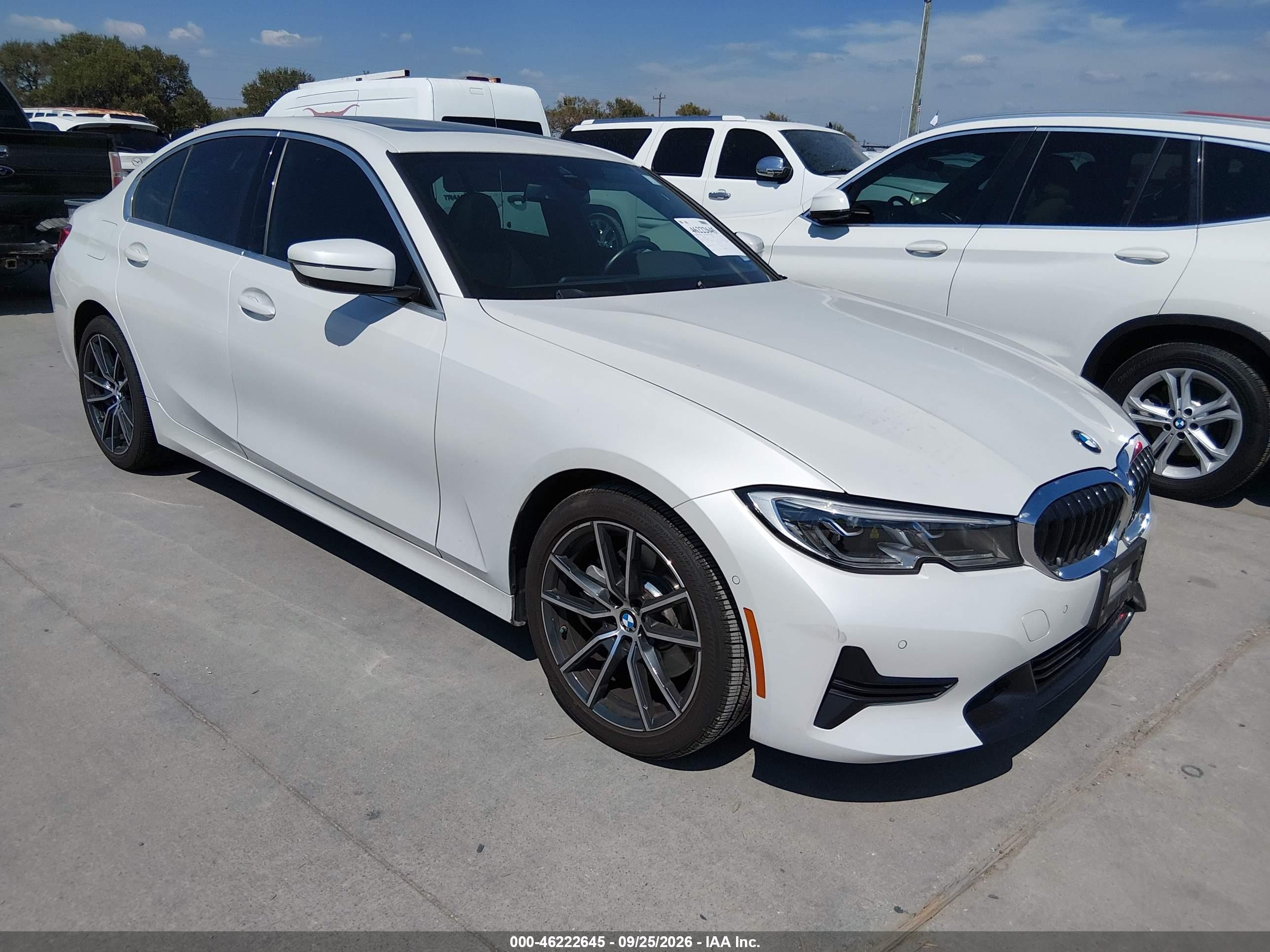 2019 BMW 3 Series VIN WBA5R1C54KAE81988 — IAAI salvage auction photo