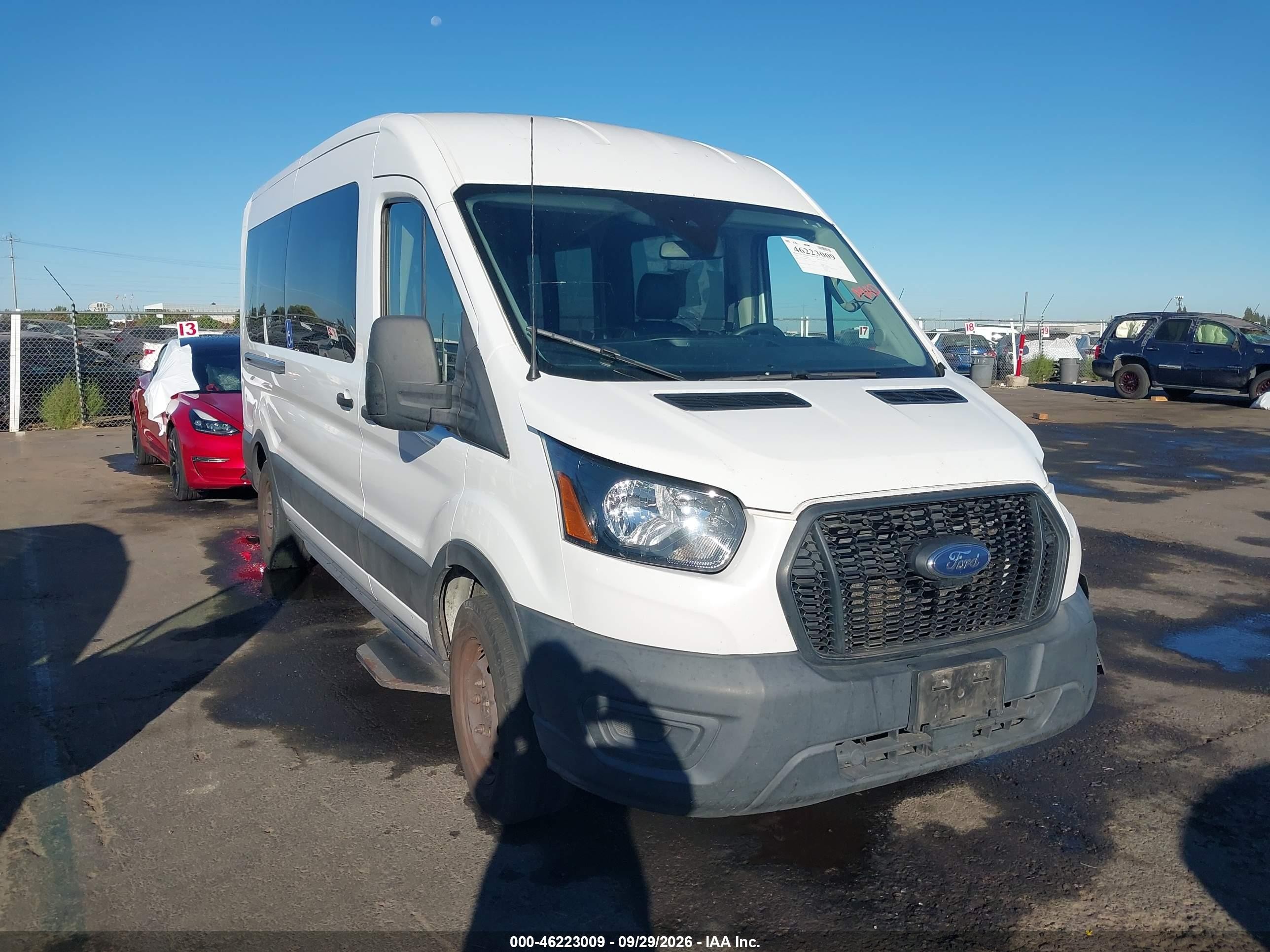 2022 Ford Transit-150 VIN 1FTYE1C85NKA31977 — IAAI salvage auction photo