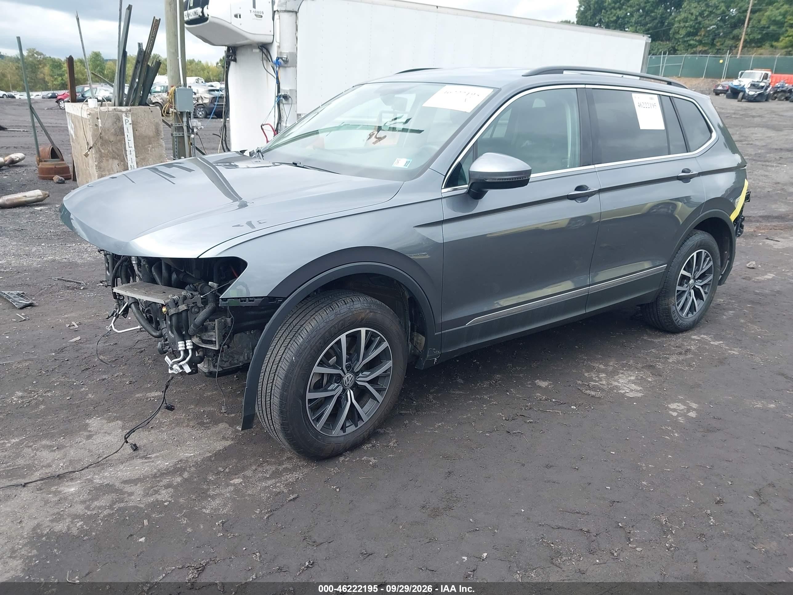 2020 Volkswagen Tiguan VIN 3VV2B7AX6LM045860 IAAI salvage auction — Front & Rear, Salvage (Pennsylvania), sold $4,350 on 2026-10-03 (photo 2)