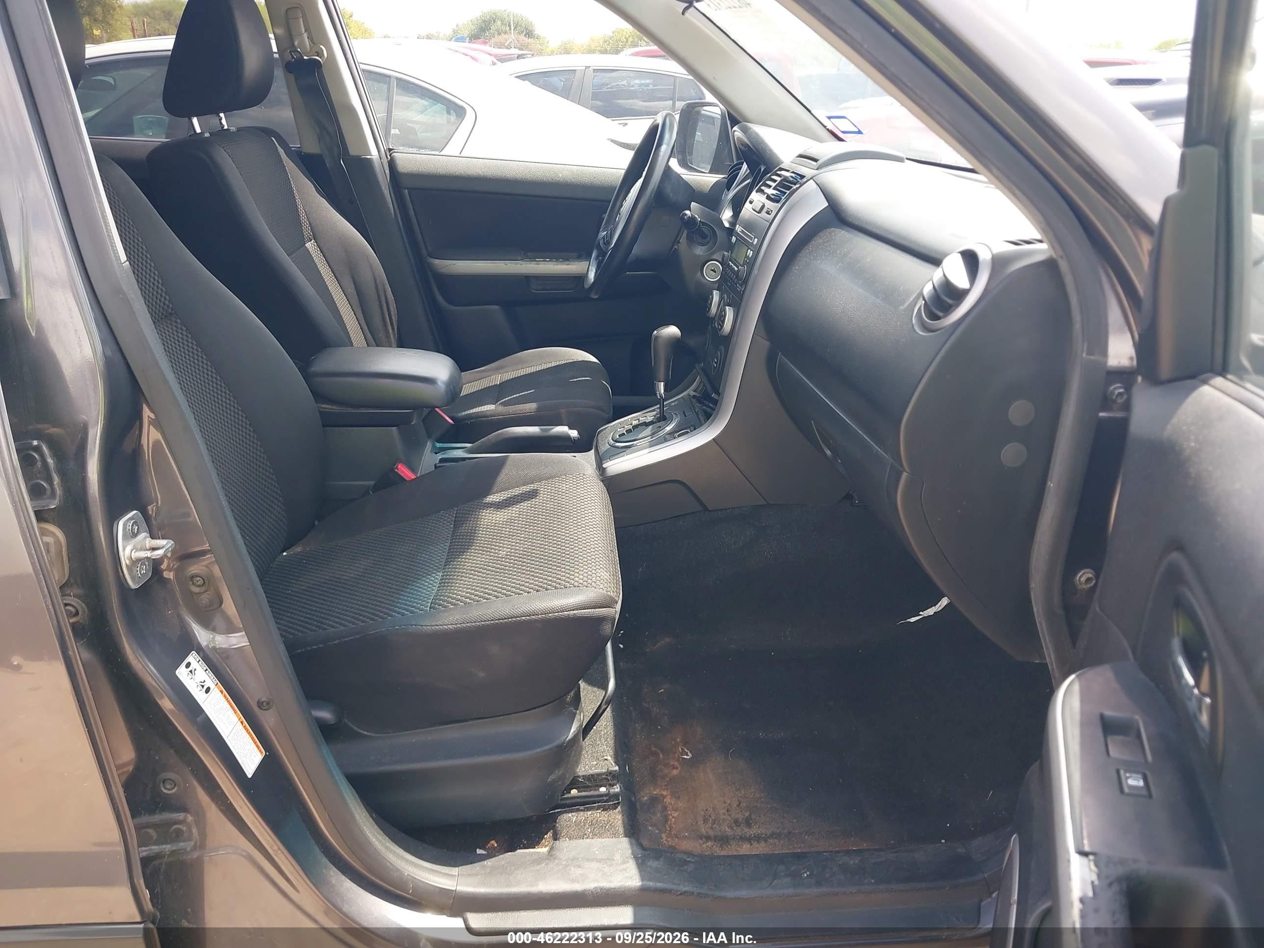 2011 Suzuki Grand Vitara VIN JS3TE0D23B4101217 IAAI salvage auction — Normal Wear, Original (Texas), sold $1,325 on 2026-10-06 (photo 5)