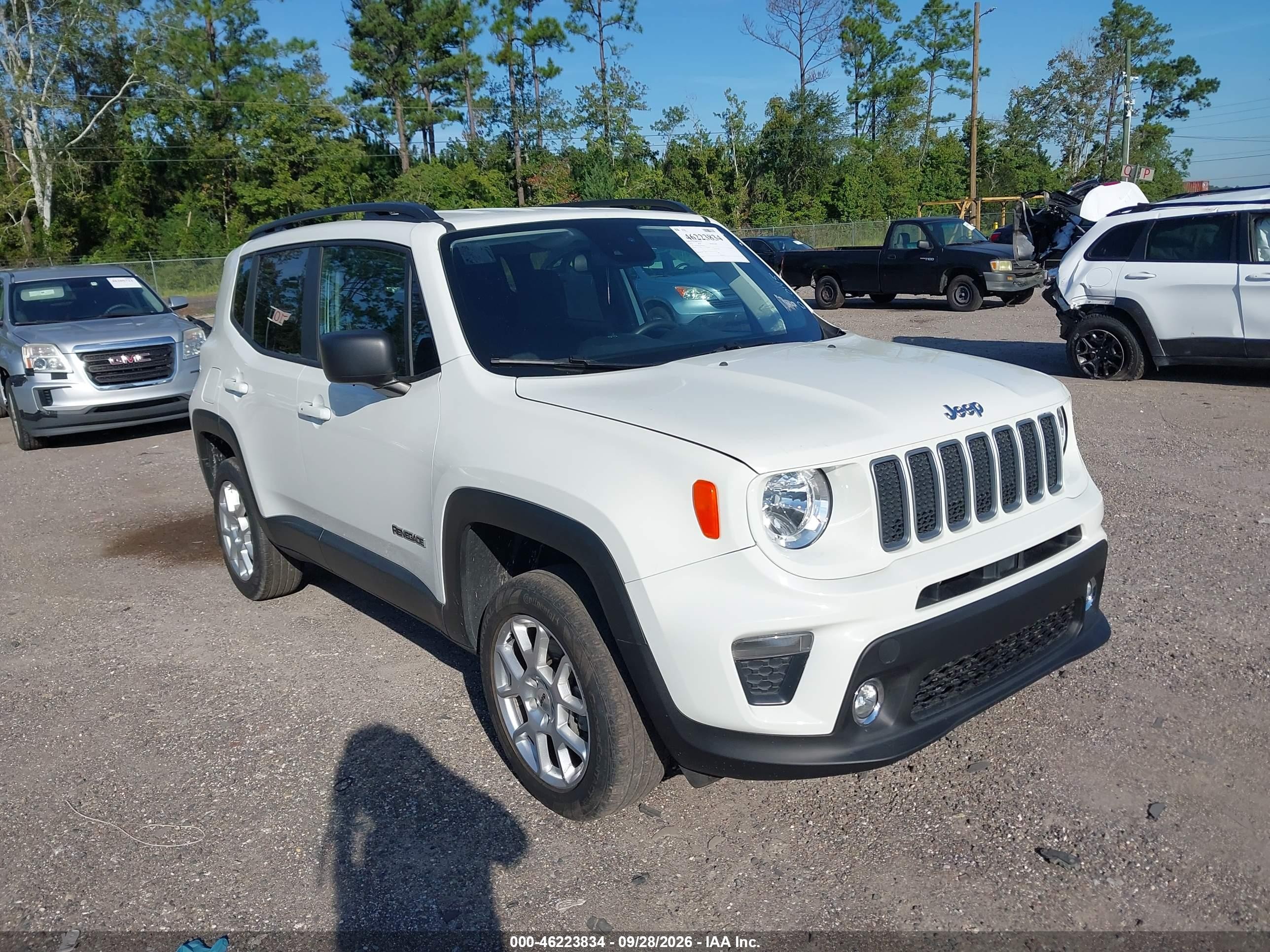 2022 Jeep Renegade VIN ZACNJDB11NPN67591 — IAAI salvage auction photo