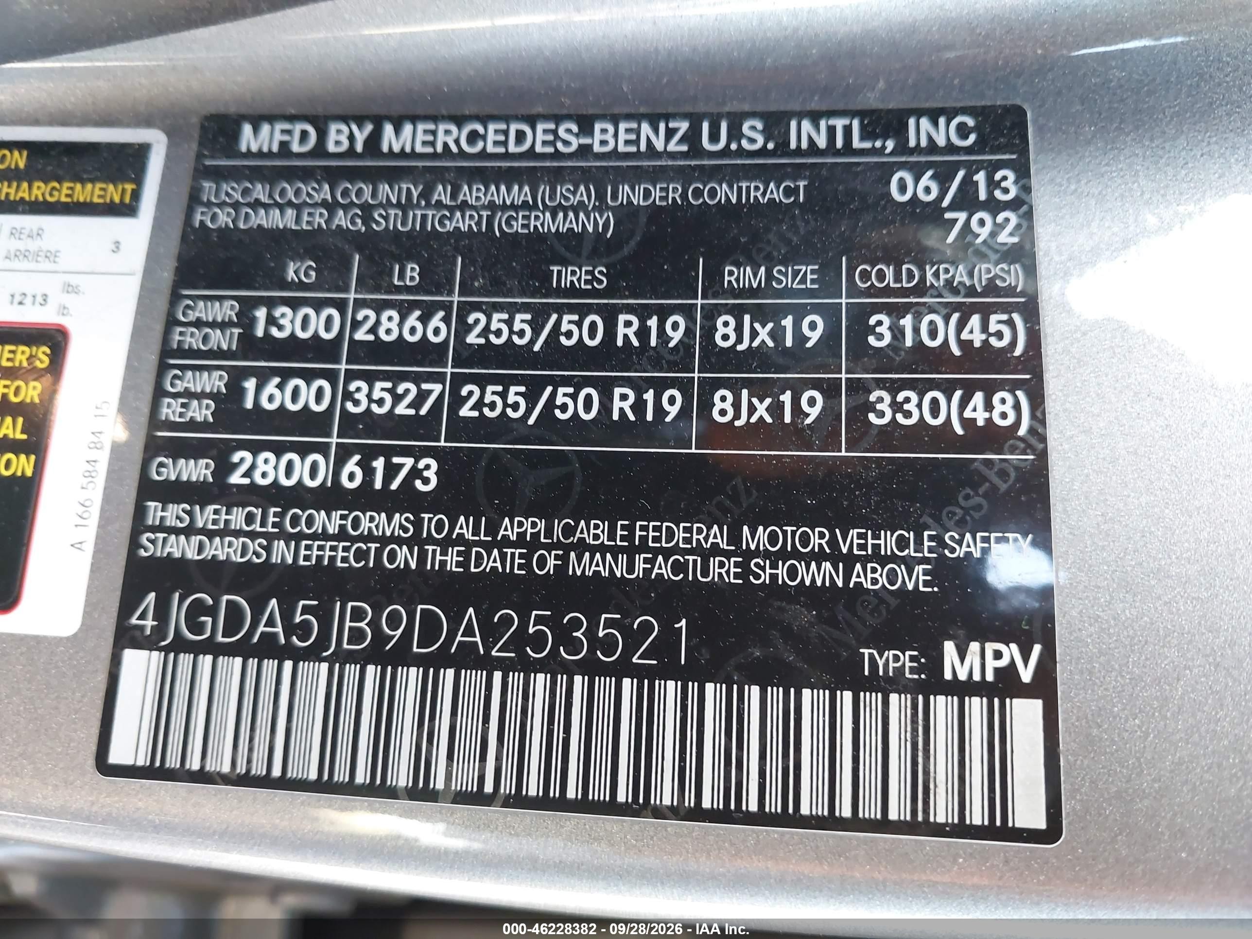 2013 Mercedes-benz M-klasse VIN 4JGDA5JB9DA253521 IAAI salvage auction — Side, Salvage (California), sold $2,600 on 2026-10-03 (photo 9)