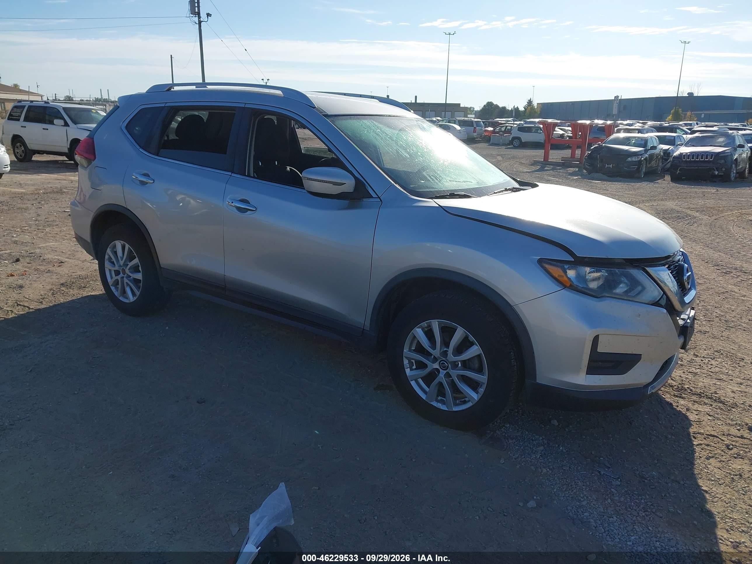 2017 Nissan Rogue VIN KNMAT2MV0HP542506 IAAI salvage auction — Unknown, Clear (Wisconsin), sold $1,675 on 2026-10-23 (photo 1)