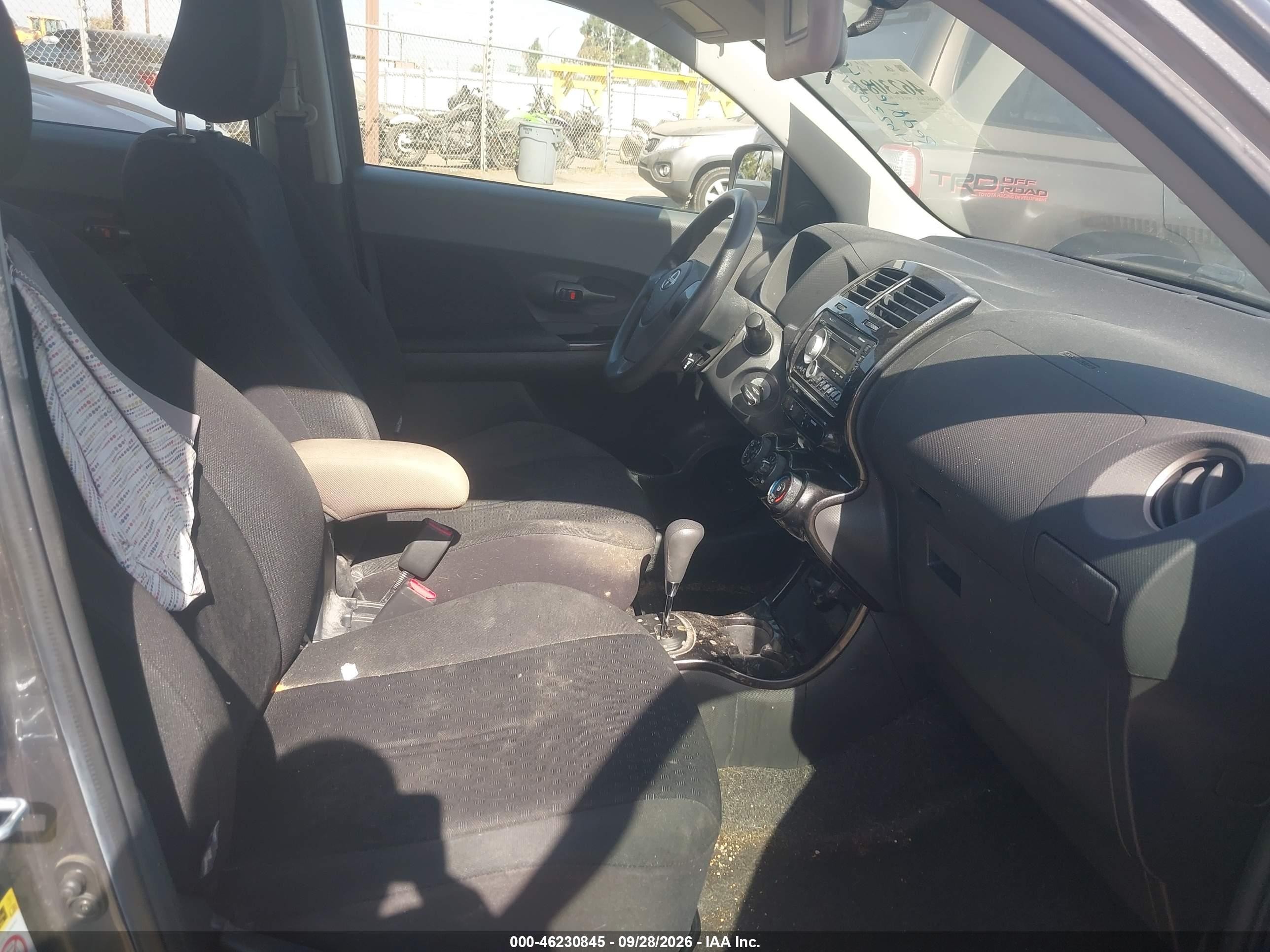 2010 Scion Xd VIN JTKKU4B48A1006122 IAAI salvage auction — Normal Wear, Clear - Dealer Only (California), sold $400 on 2026-10-06 (photo 5)
