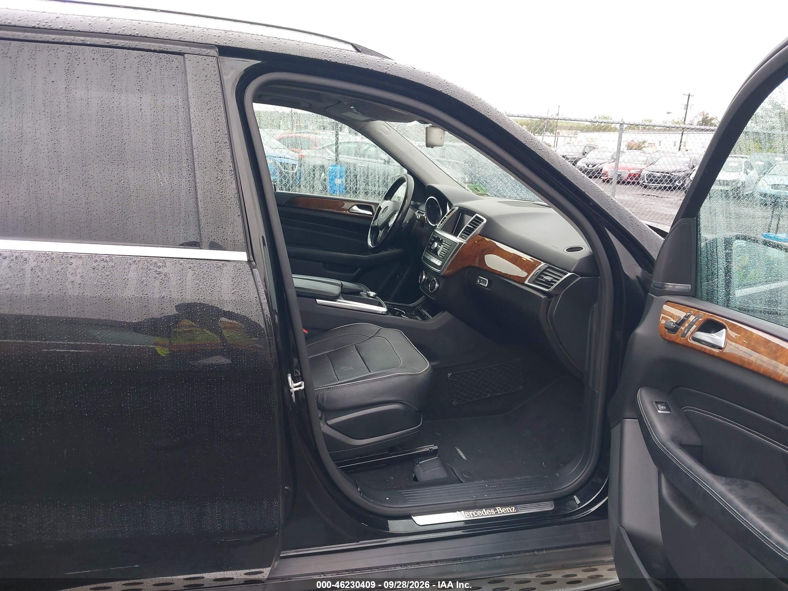 2013 Mercedes-Benz ML-Class VIN 4JGDA5HB7DA210141 IAAI salvage auction — Normal Wear, Clear (New Jersey), sold $7,650 on 2026-10-05 (photo 5)