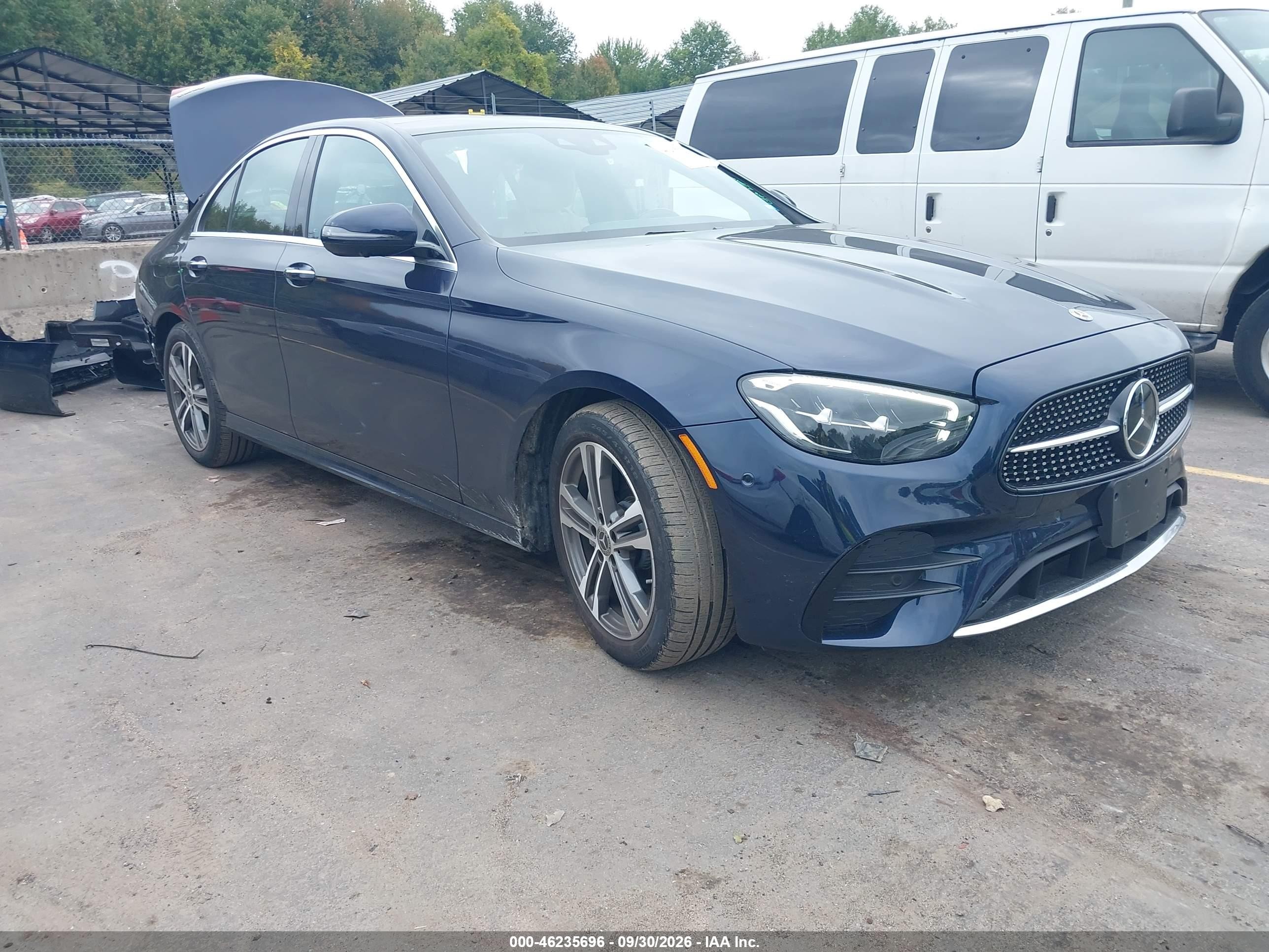 2022 Mercedes-Benz E-Class VIN W1KZF8EB9NB024992 — IAAI salvage auction photo