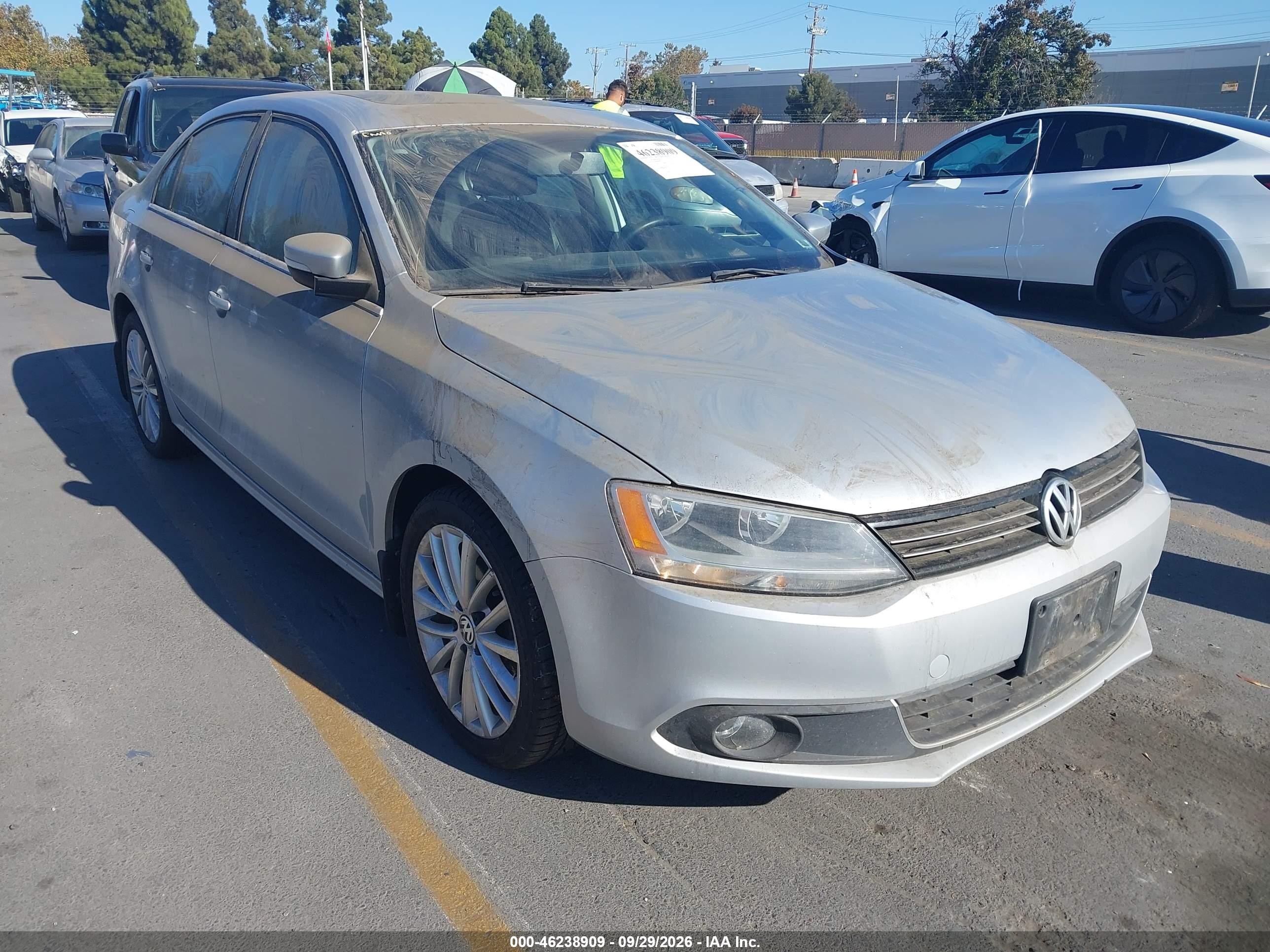 2012 Volkswagen Jetta VIN 3VWLP7AJ3CM301787 IAAI salvage auction — Normal Wear, Clear (Missouri), sold $1,375 on 2026-10-08 (photo 6)