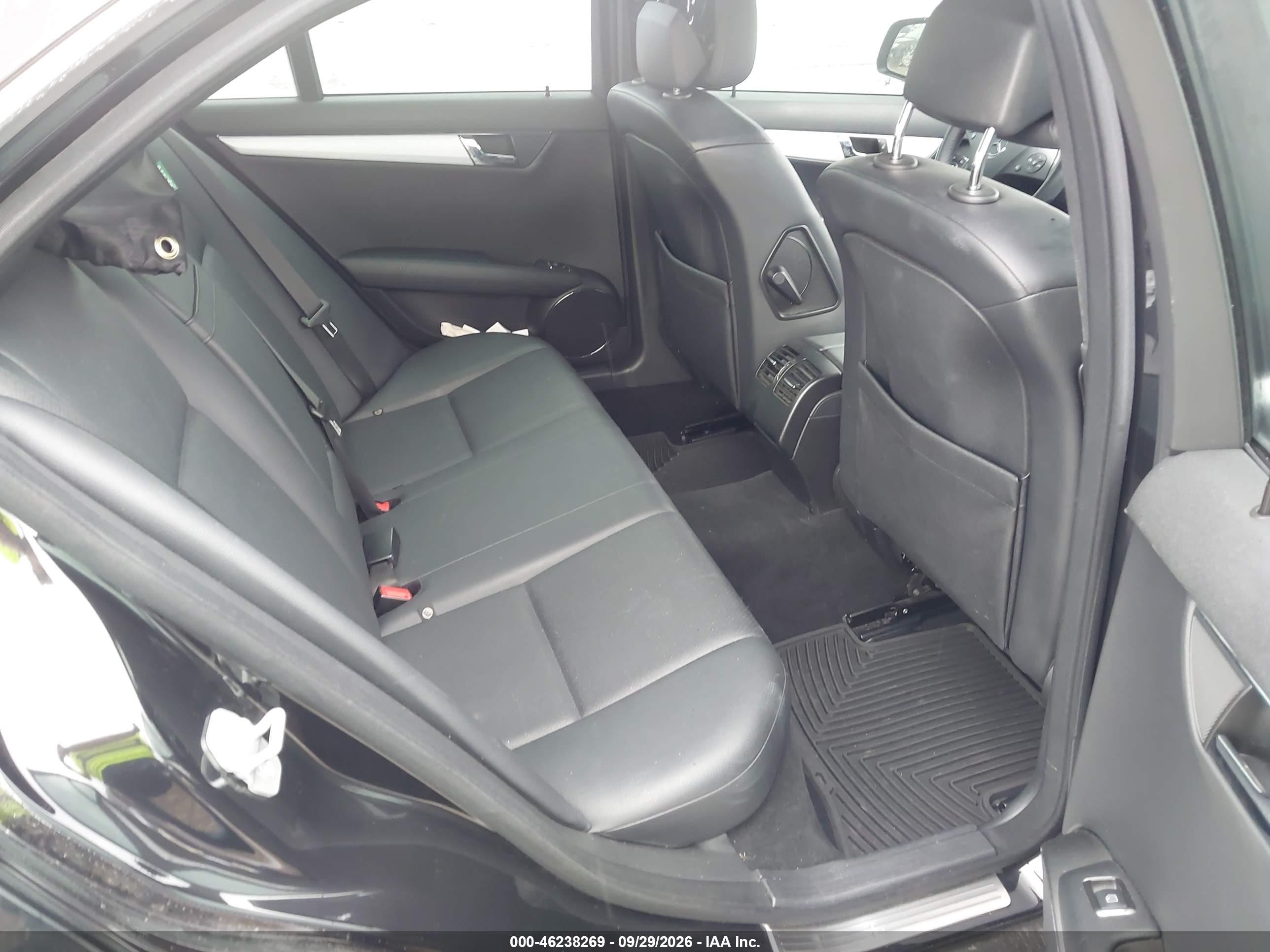 2009 Mercedes-benz C class VIN WDDGF54X29F213419 IAAI salvage auction — Normal Wear, Original (Texas), sold $825 on 2026-10-10 (photo 8)