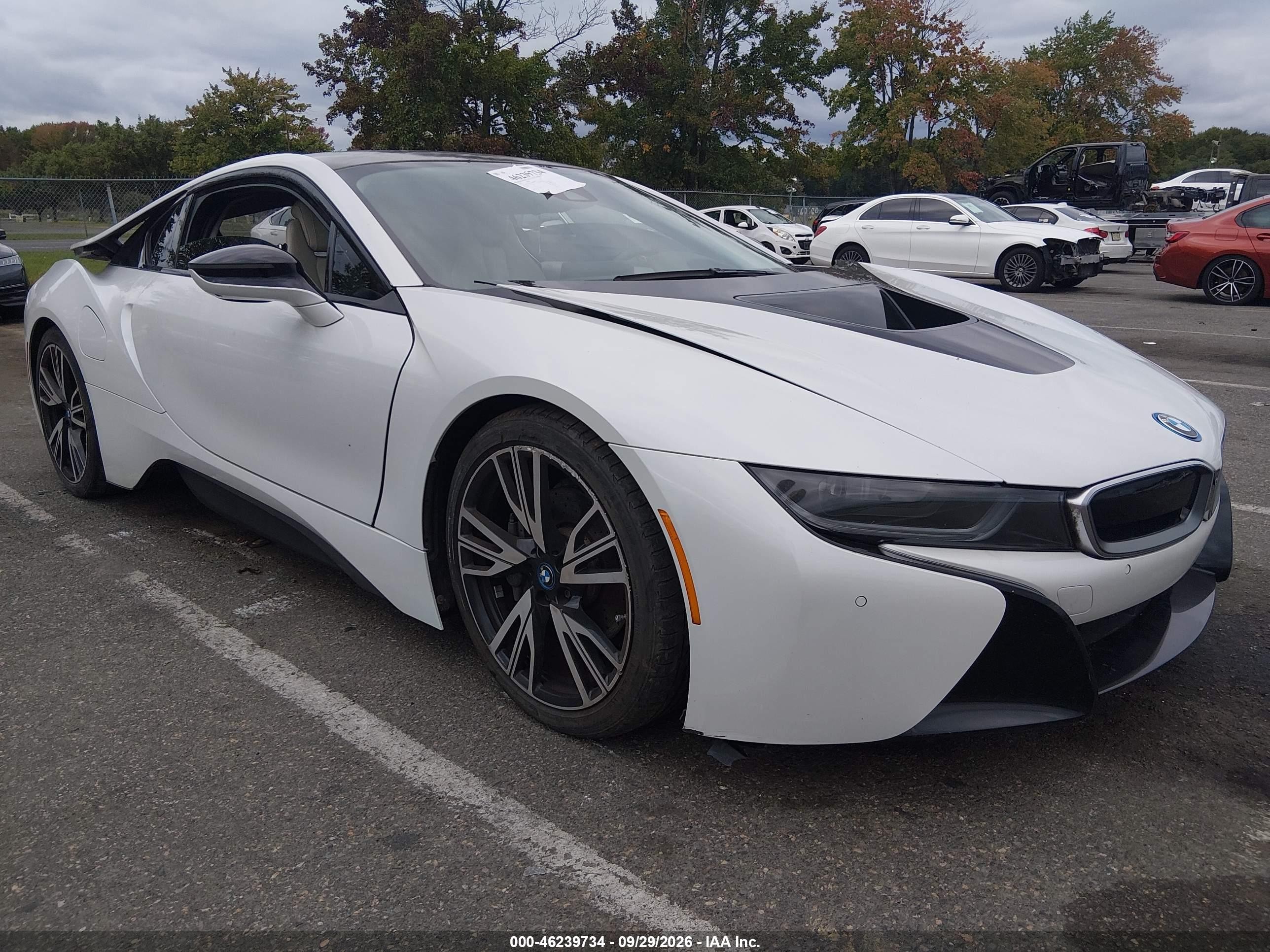 2016 BMW i8 VIN WBY2Z2C5XGV674718 — IAAI salvage auction photo