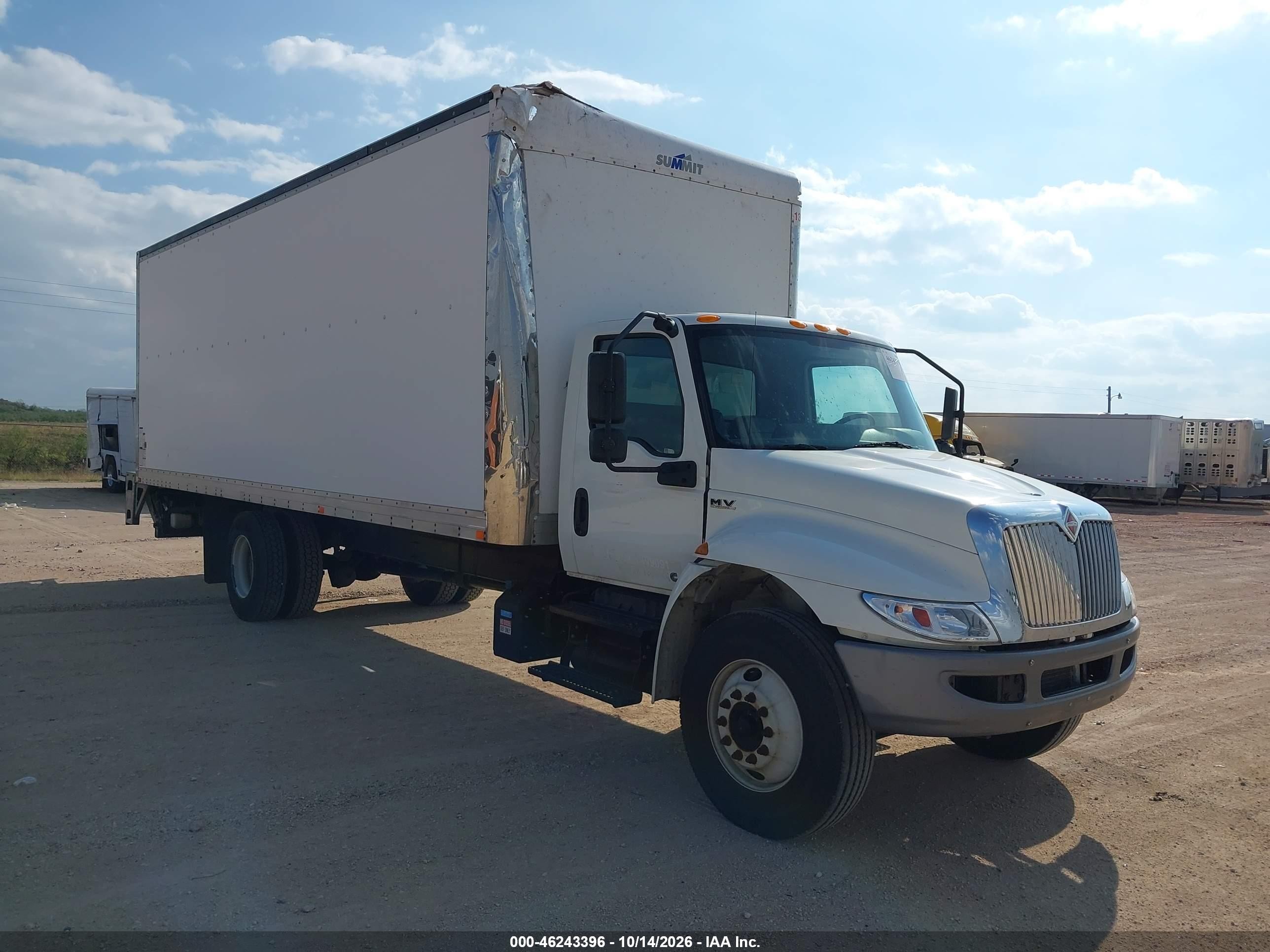 2022 International MV-Series VIN 3HAEUMML3NL614097 — IAAI salvage auction photo