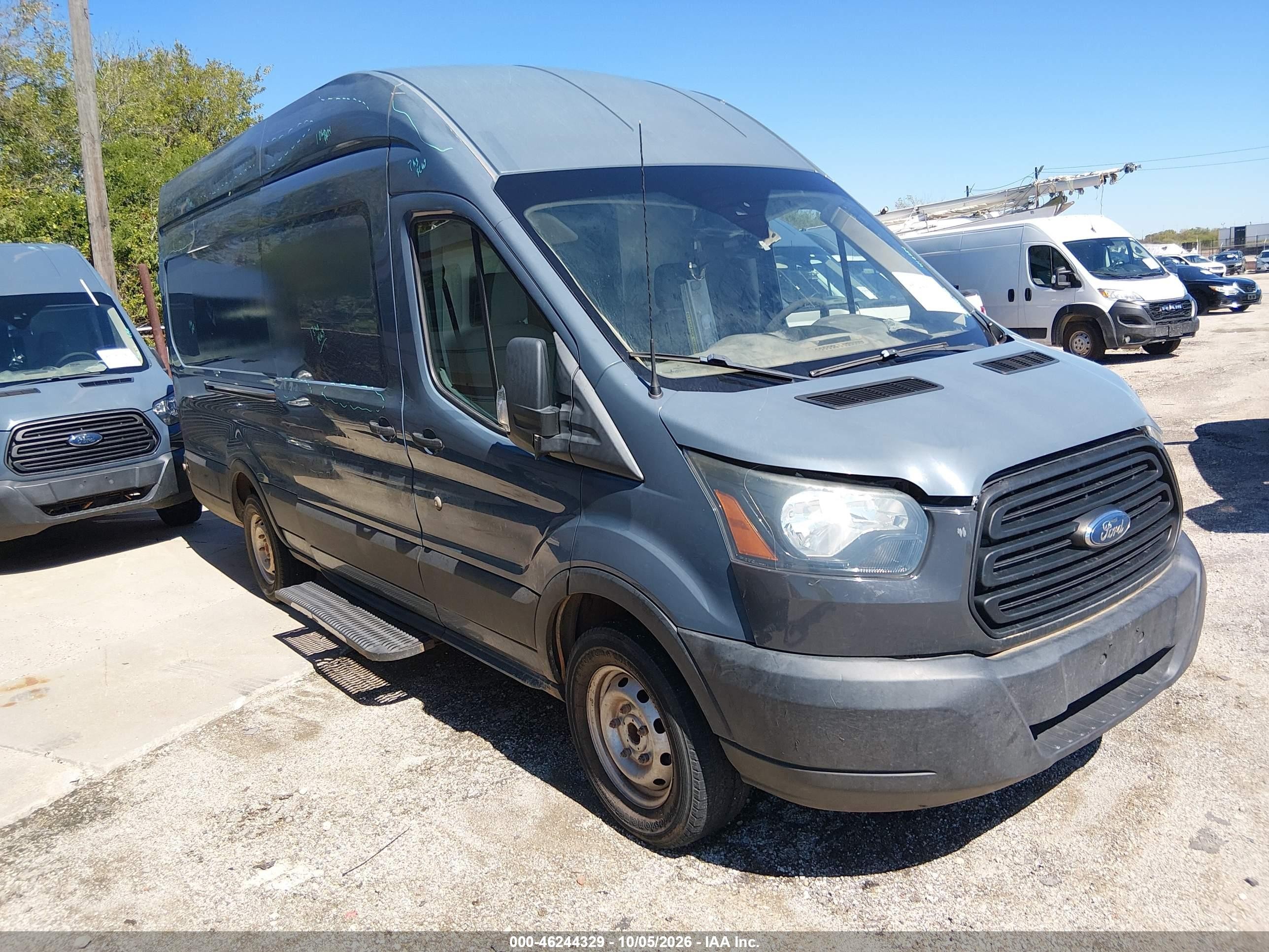 2019 Ford Transit-250 VIN 1FTYR3XM3KKA97897 — IAAI salvage auction photo