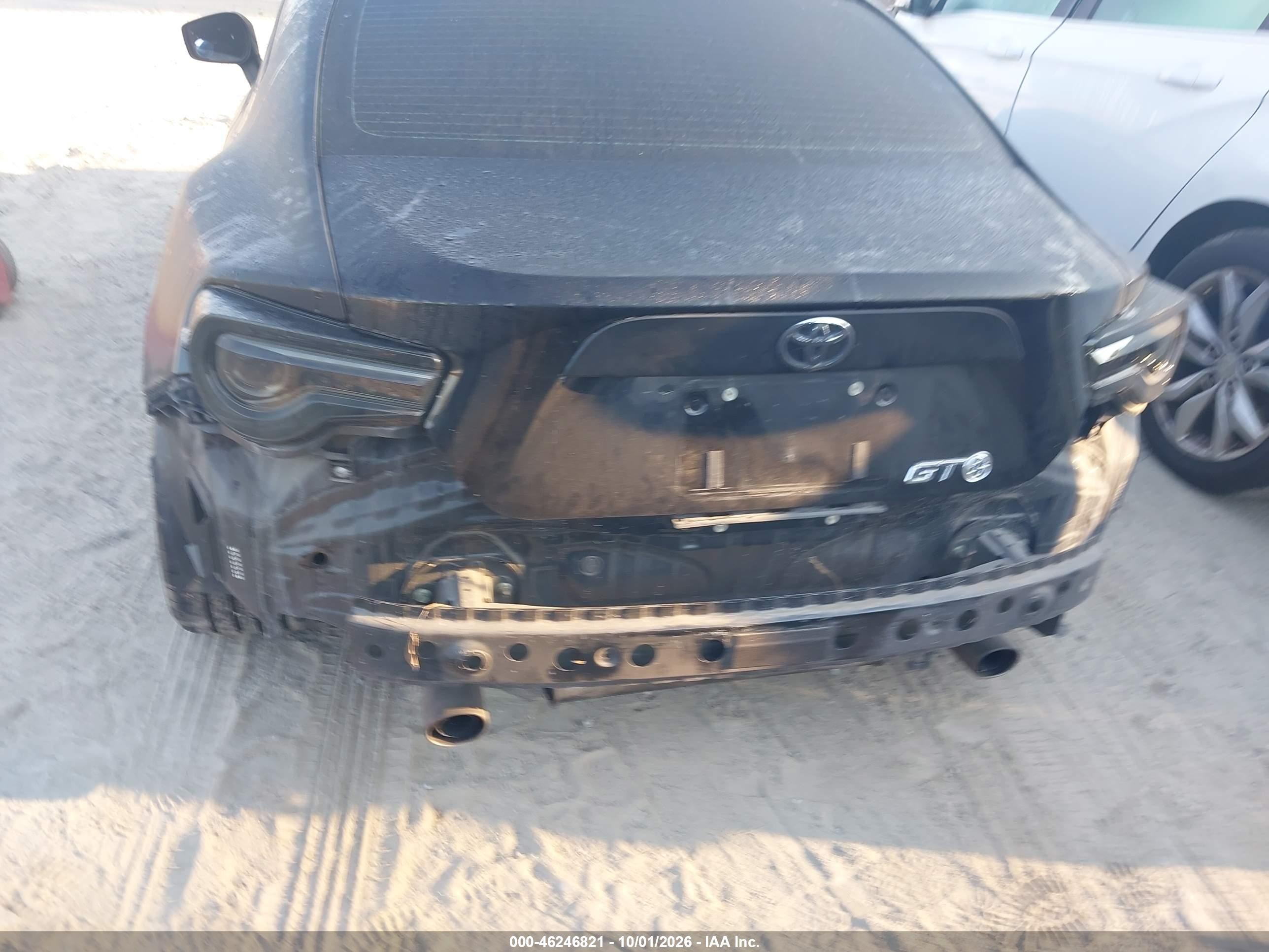 2013 Scion Fr-s VIN JF1ZNAA15D1711205 IAAI salvage auction — All Over, Salvage (Idaho), sold $1,250 on 2026-10-08 (photo 6)