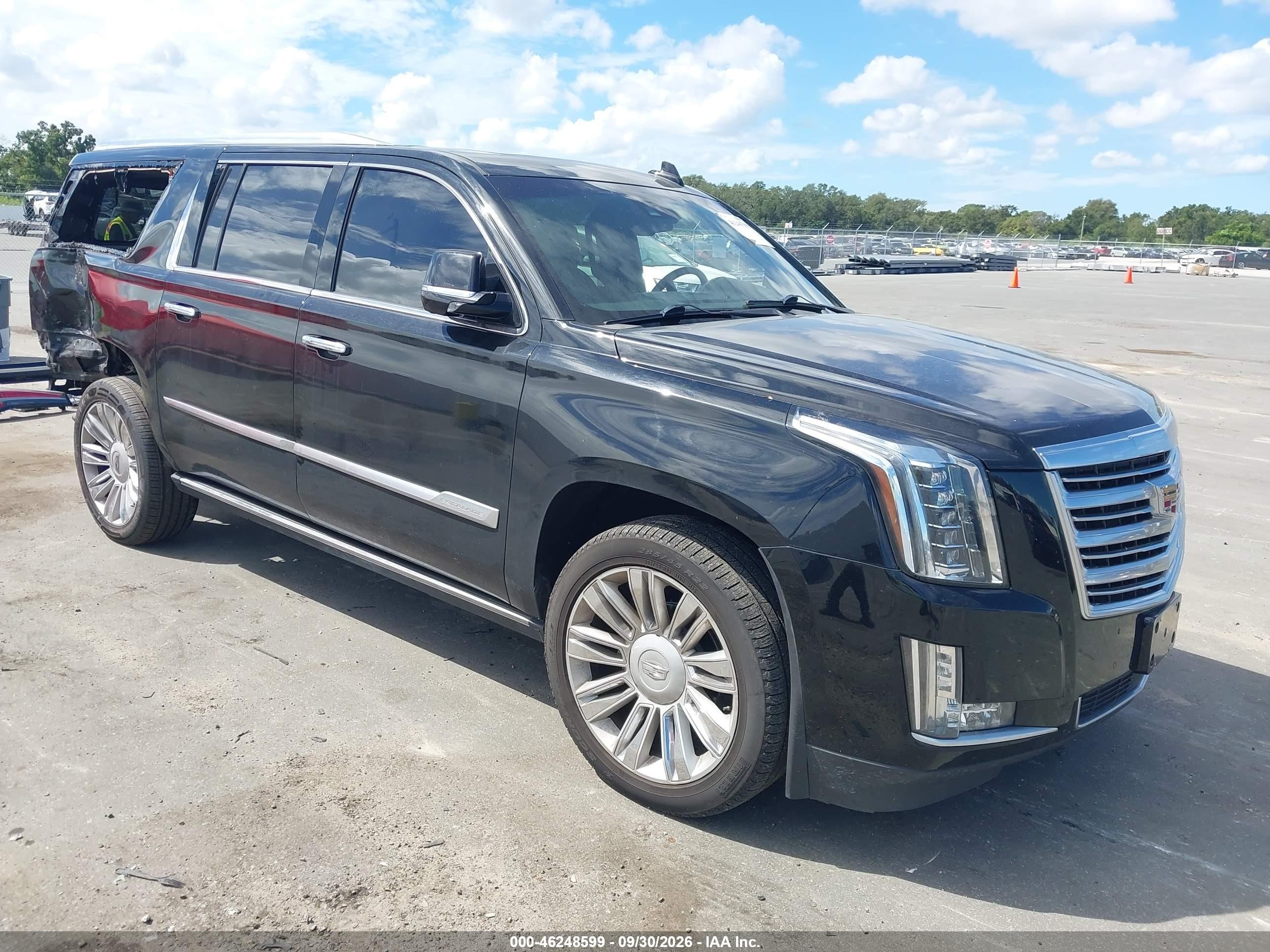 2015 Cadillac Escalade ESV VIN 1GYS4UKJXFR566319 — IAAI salvage auction photo