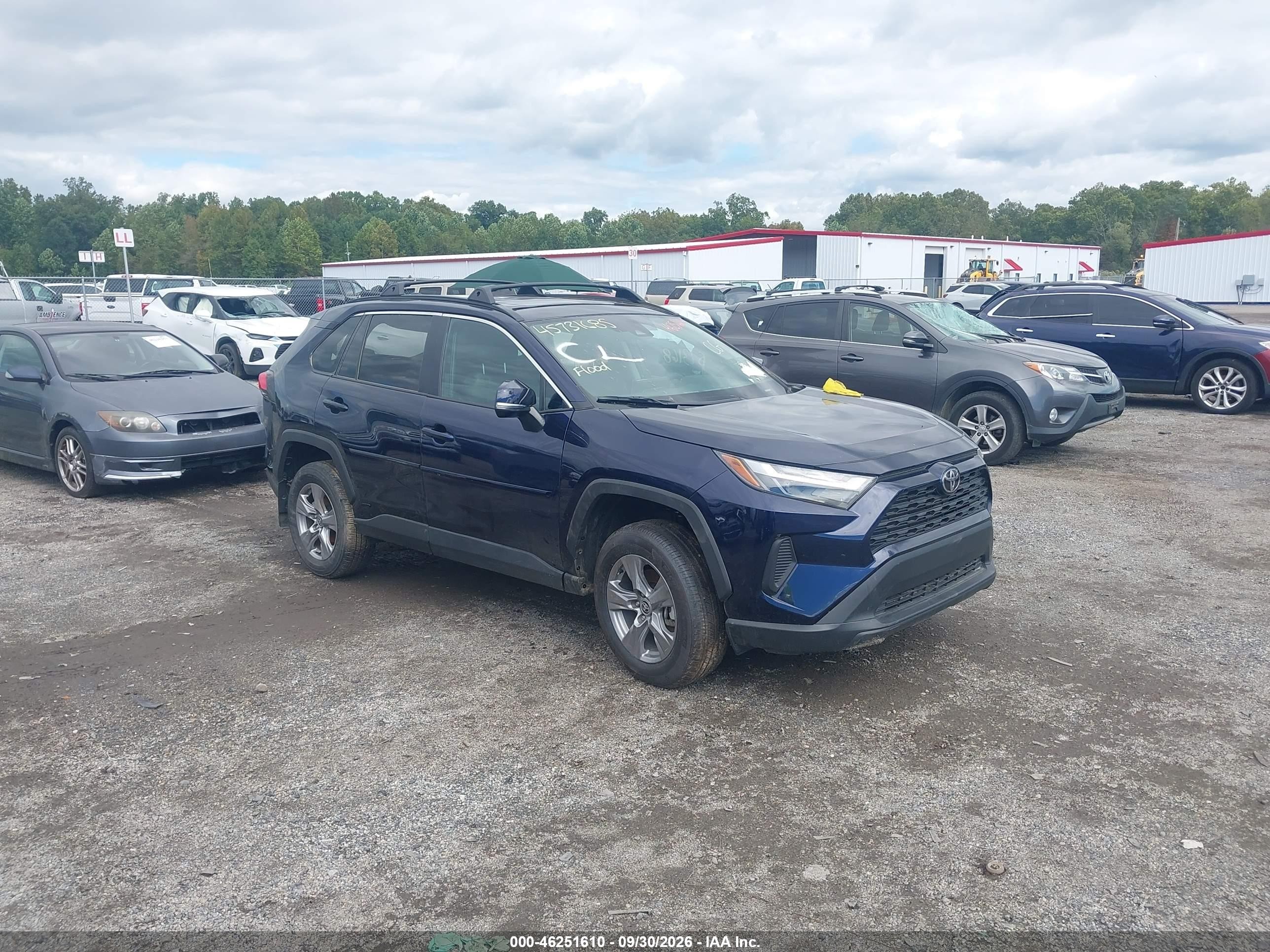 2025 Toyota RAV4 Hybrid VIN 2T3RWRFV9SW268802 — IAAI salvage auction photo