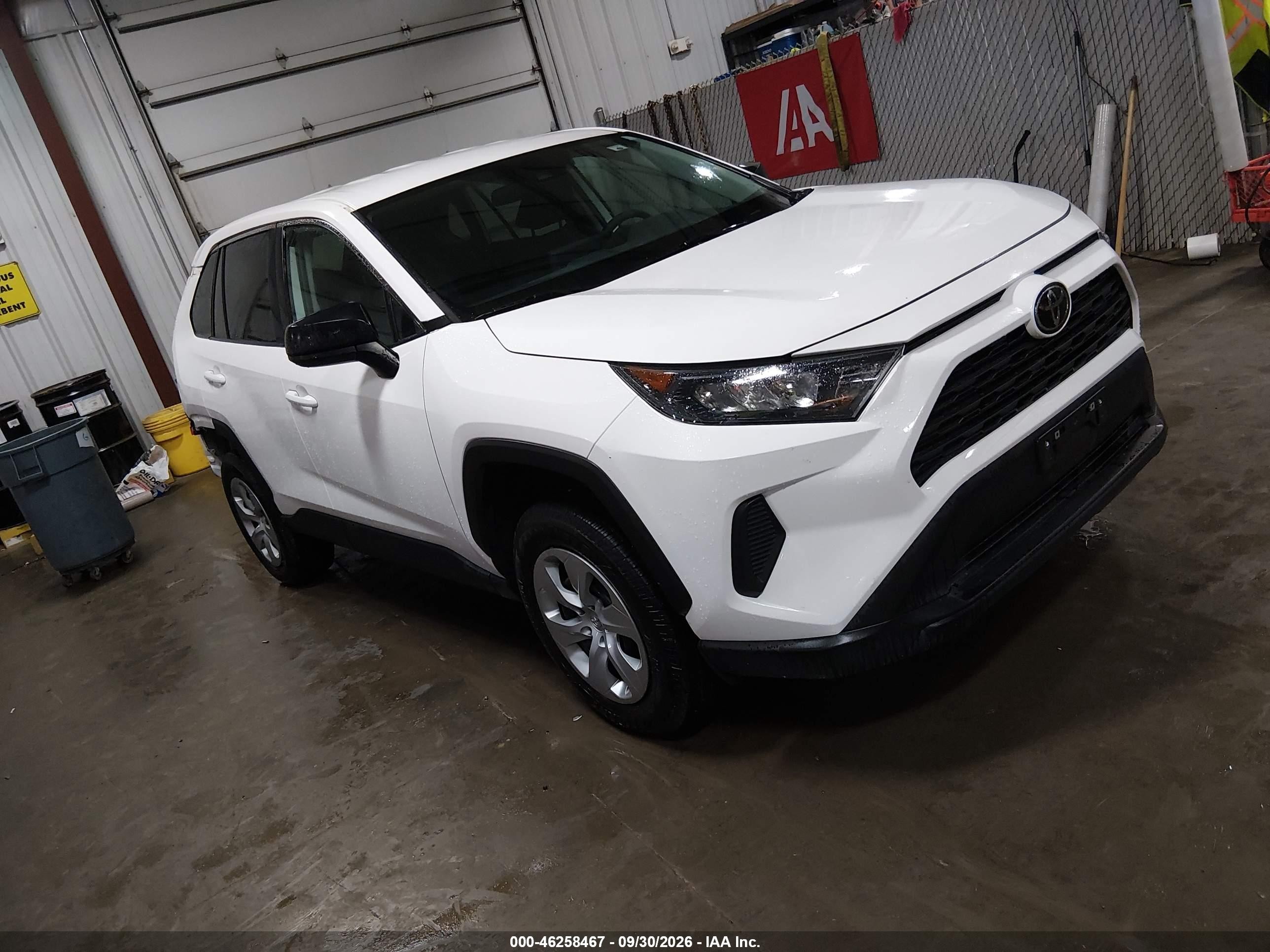 2022 Toyota RAV4 VIN 2T3F1RFV5NC290867 — IAAI salvage auction photo