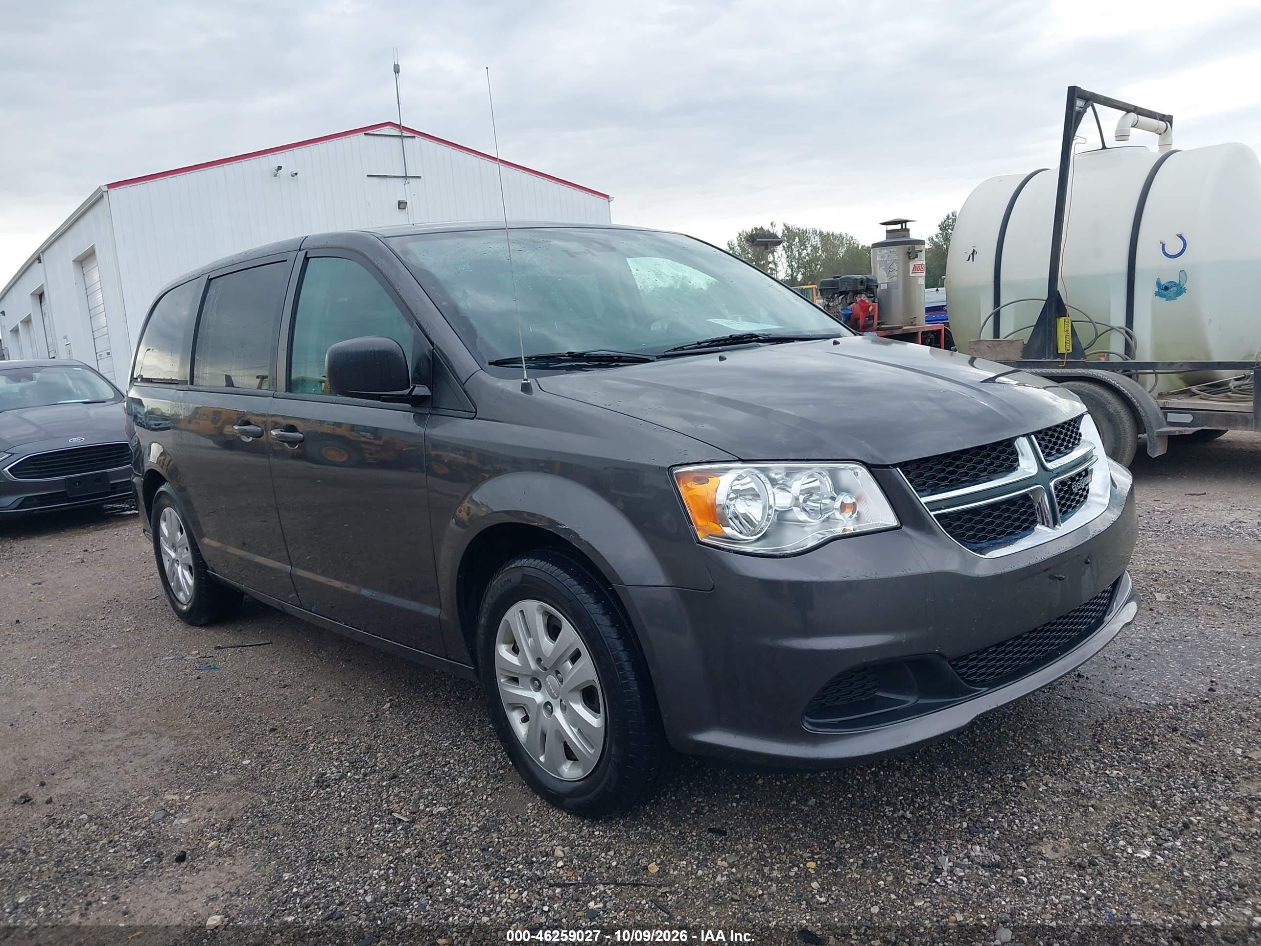 2018 Dodge Grand Caravan VIN 2C4RDGBGXJR311795 — IAAI salvage auction photo