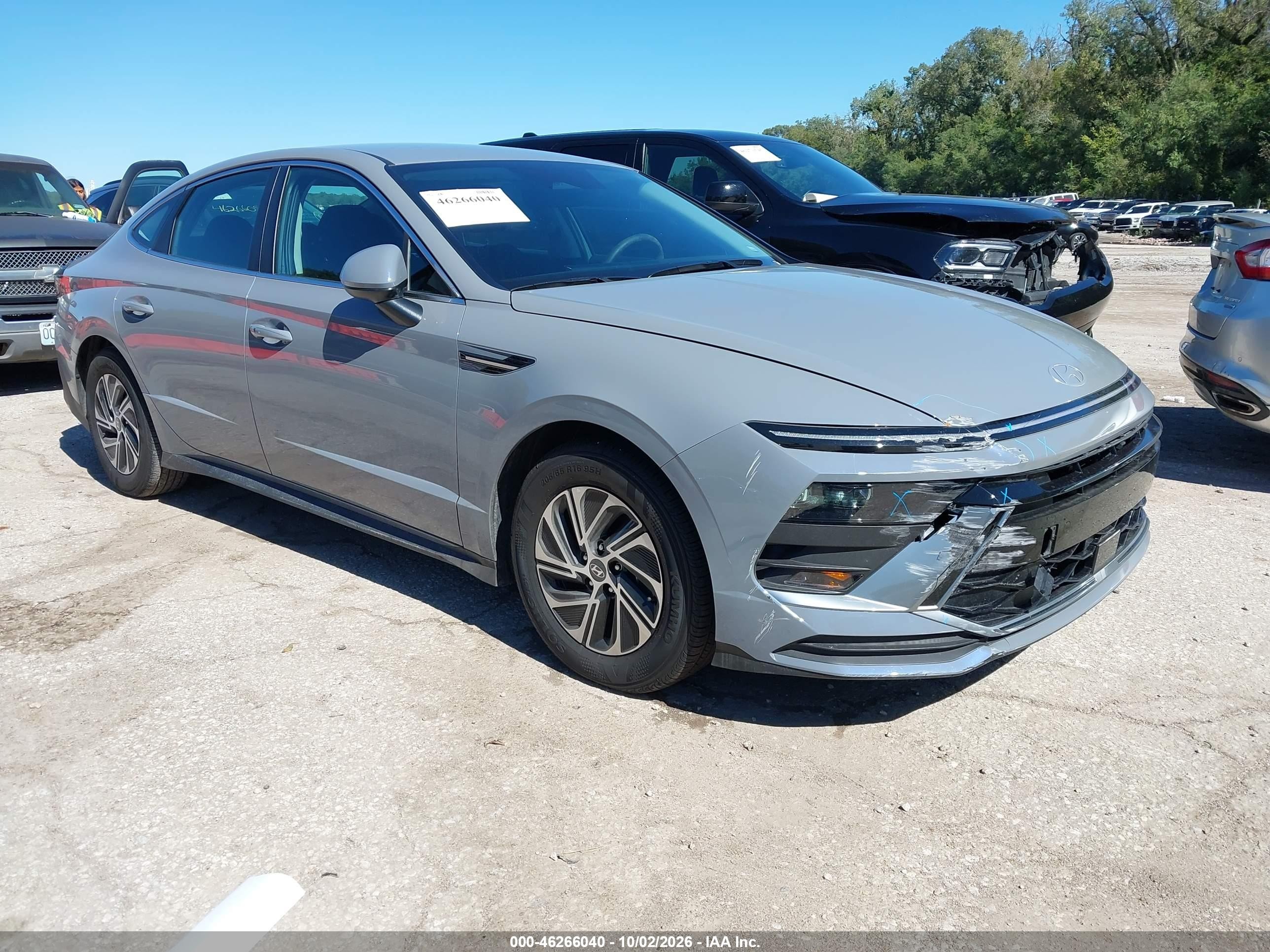 2026 Hyundai Sonata Hybrid VIN KMHL24JJ9TA172883 — IAAI salvage auction photo