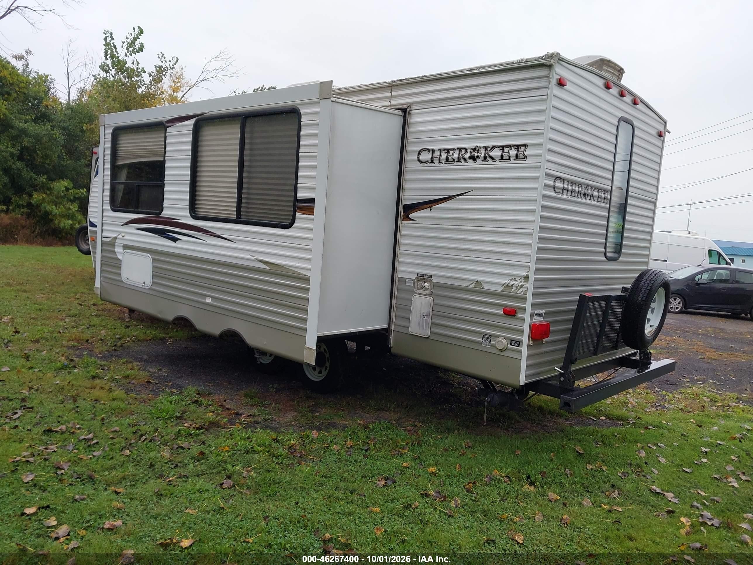 2013 Cherokee 254q VIN 4X4TCKA29DX114165 IAAI salvage auction — Side, Clear (New York), sold $3,500 on 2026-10-08 (photo 3)