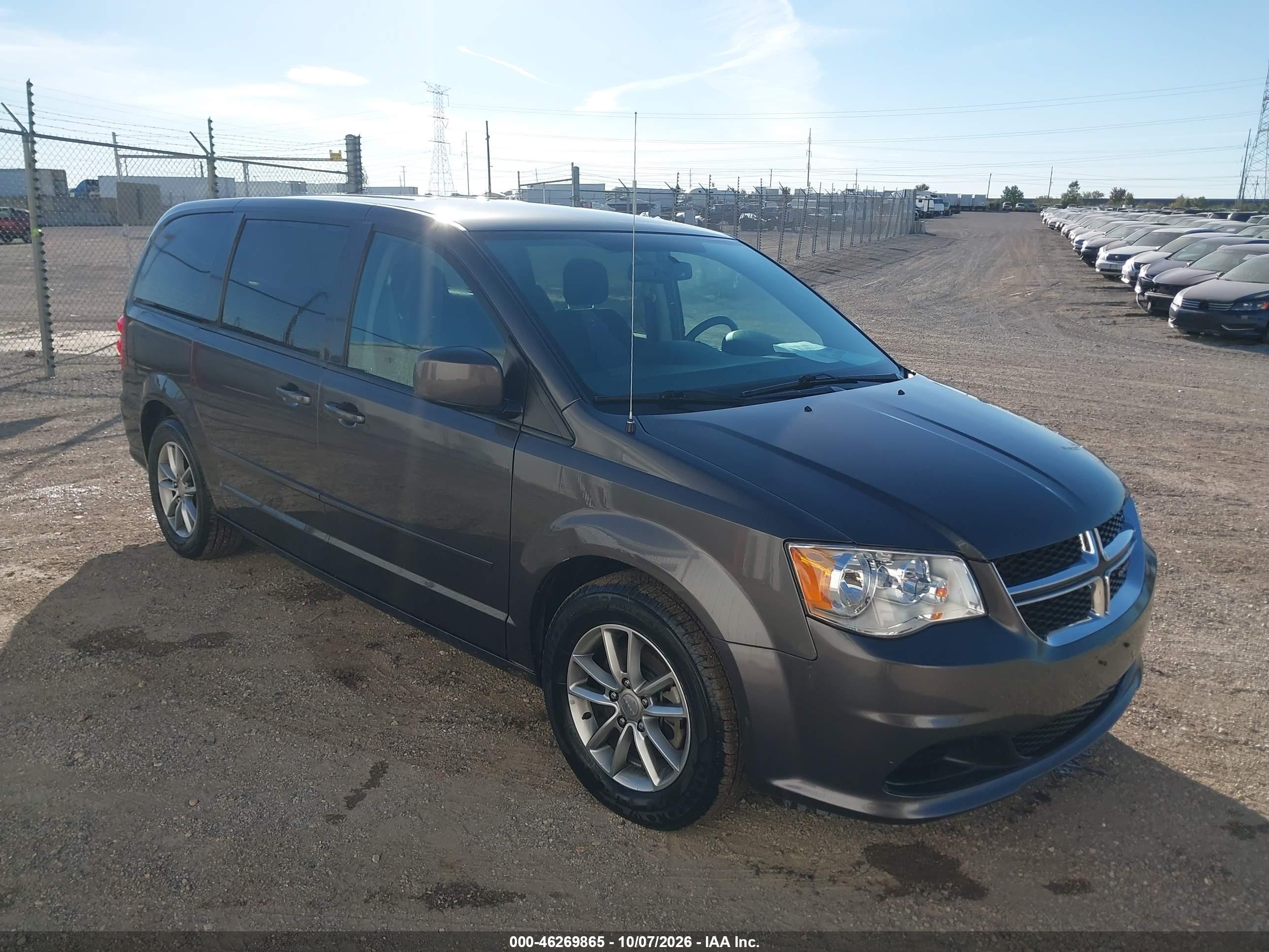 2016 Dodge Grand Caravan VIN 2C4RDGBG2GR361020 — IAAI salvage auction photo