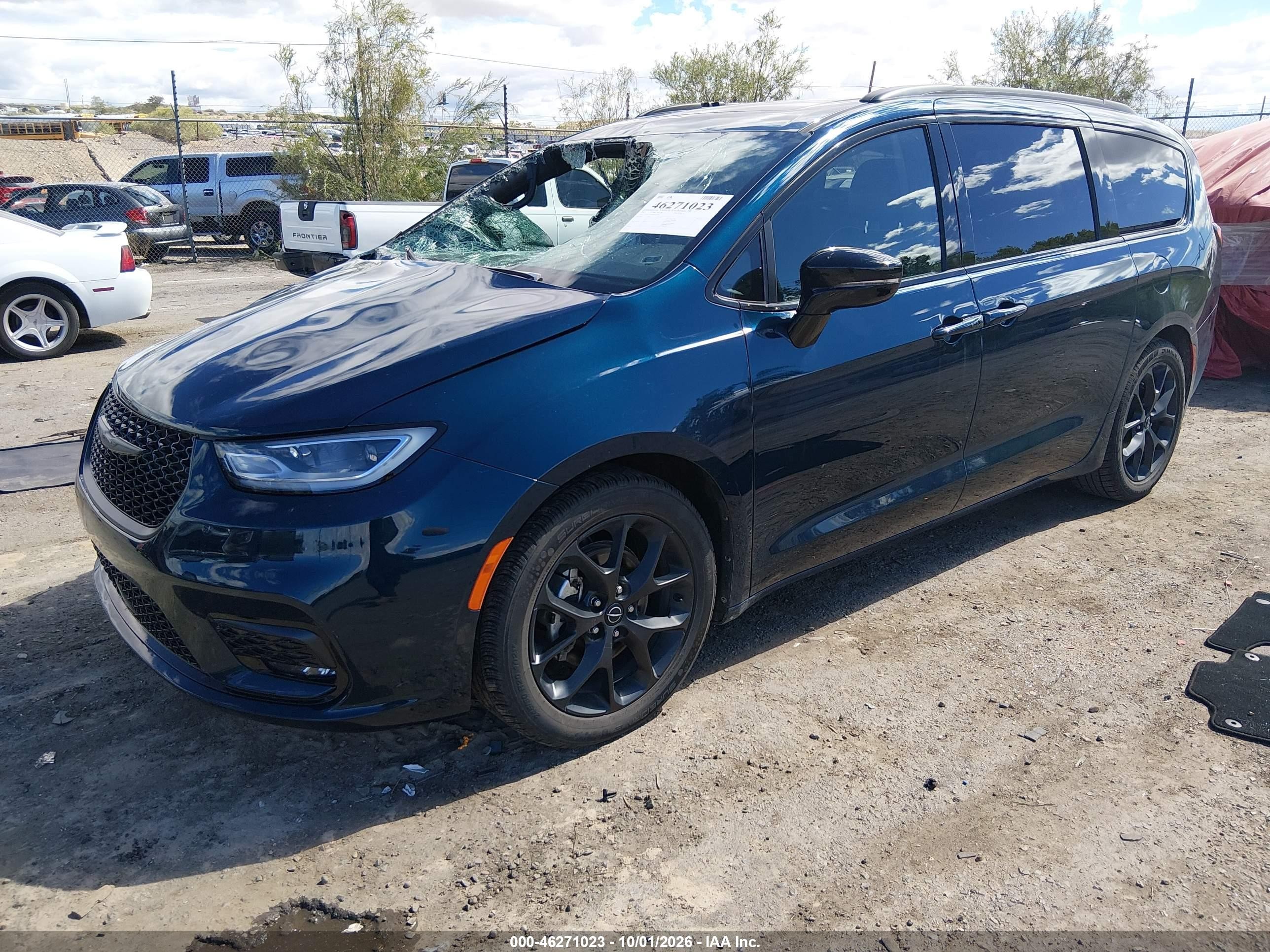 2025 Chrysler Pacifica VIN 2C4RC1GG4SR593099 IAAI salvage auction — Front End, Enterprise Vehicles Clear Only (Michigan), sold $12,500 on 2026-10-07 (photo 2)