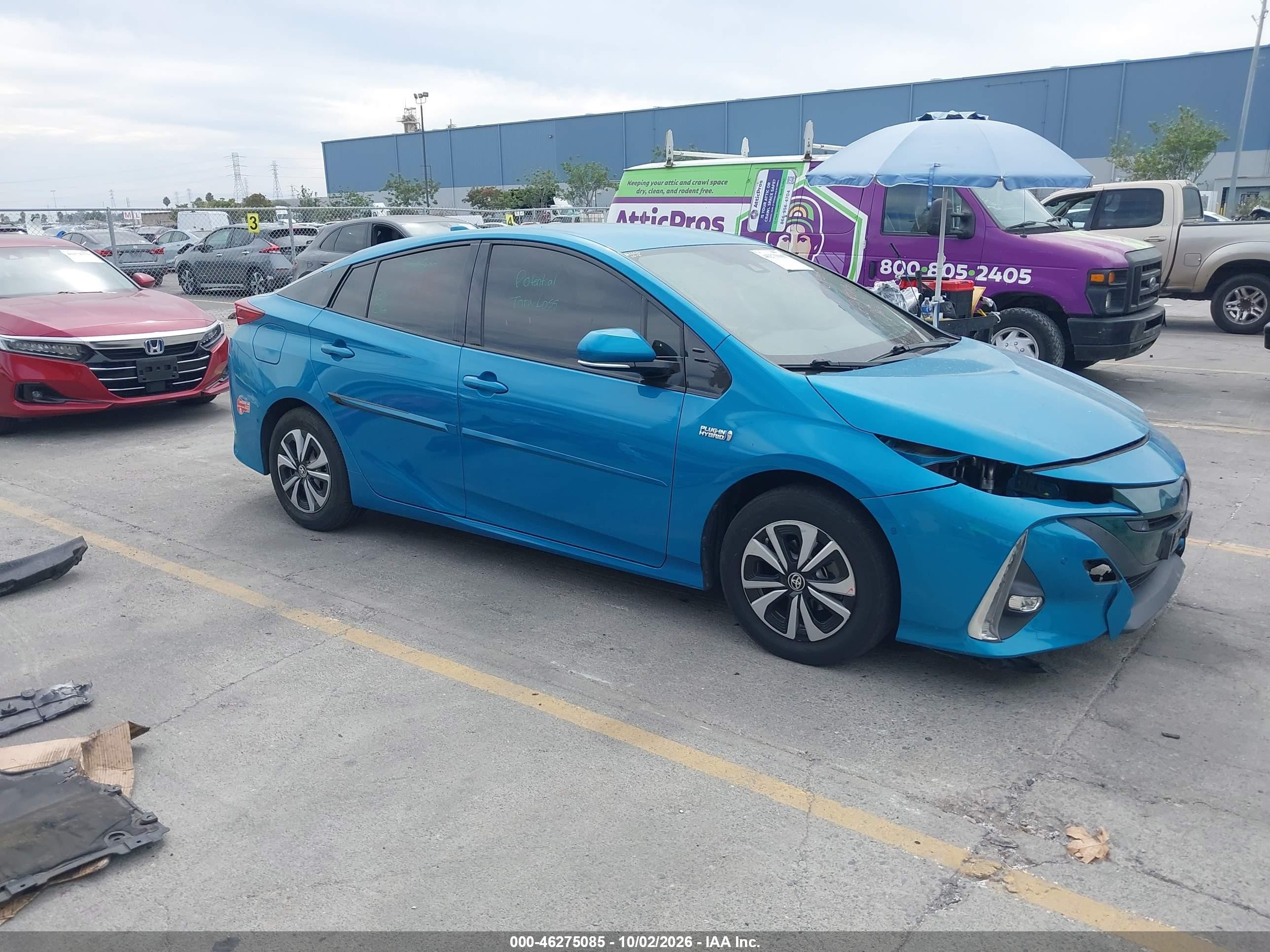 2017 Toyota Prius Prime VIN JTDKARFP8H3016682 — IAAI salvage auction photo