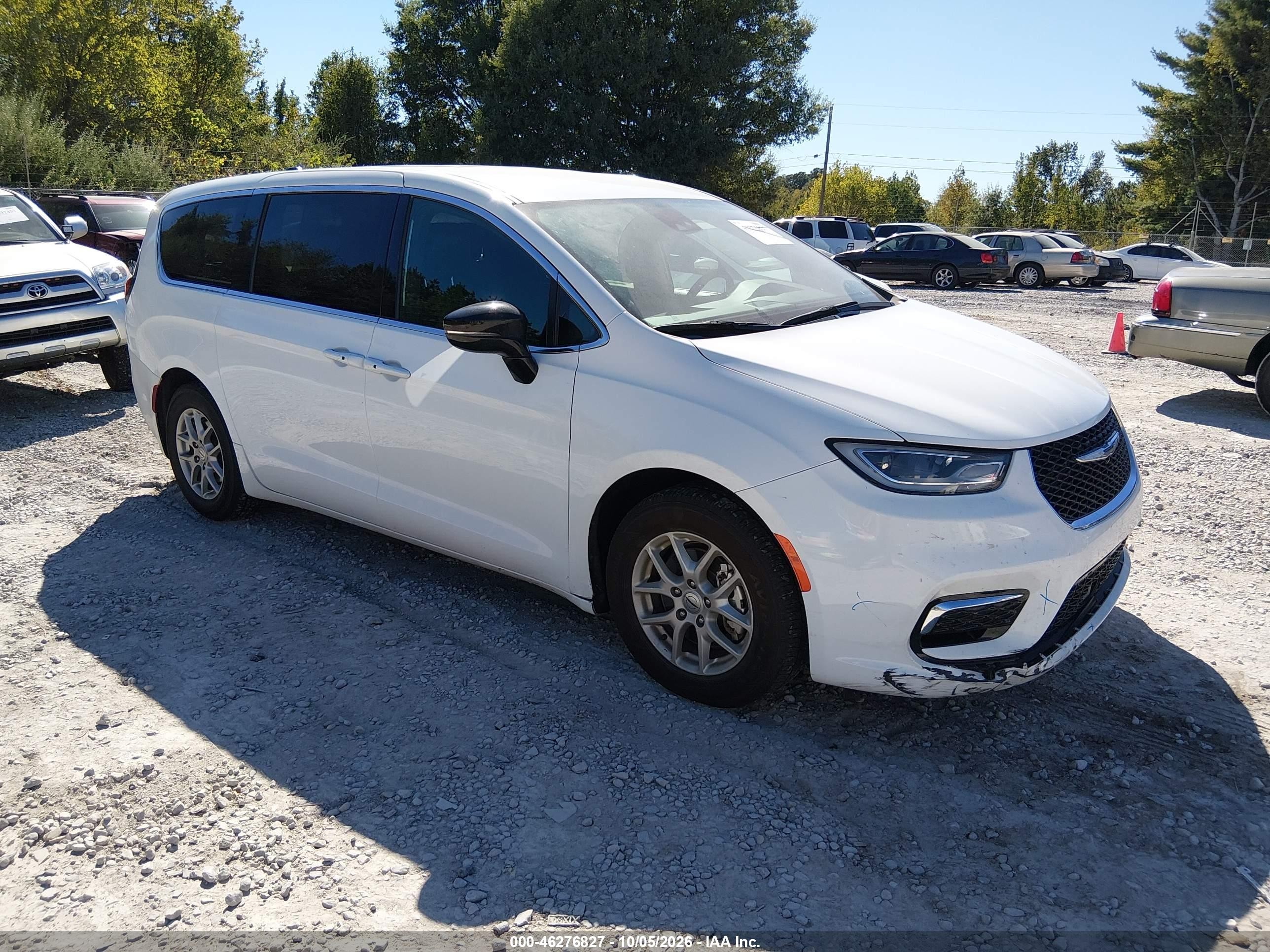2025 Chrysler Pacifica VIN 2C4RC1BG0SR531688 — IAAI salvage auction photo