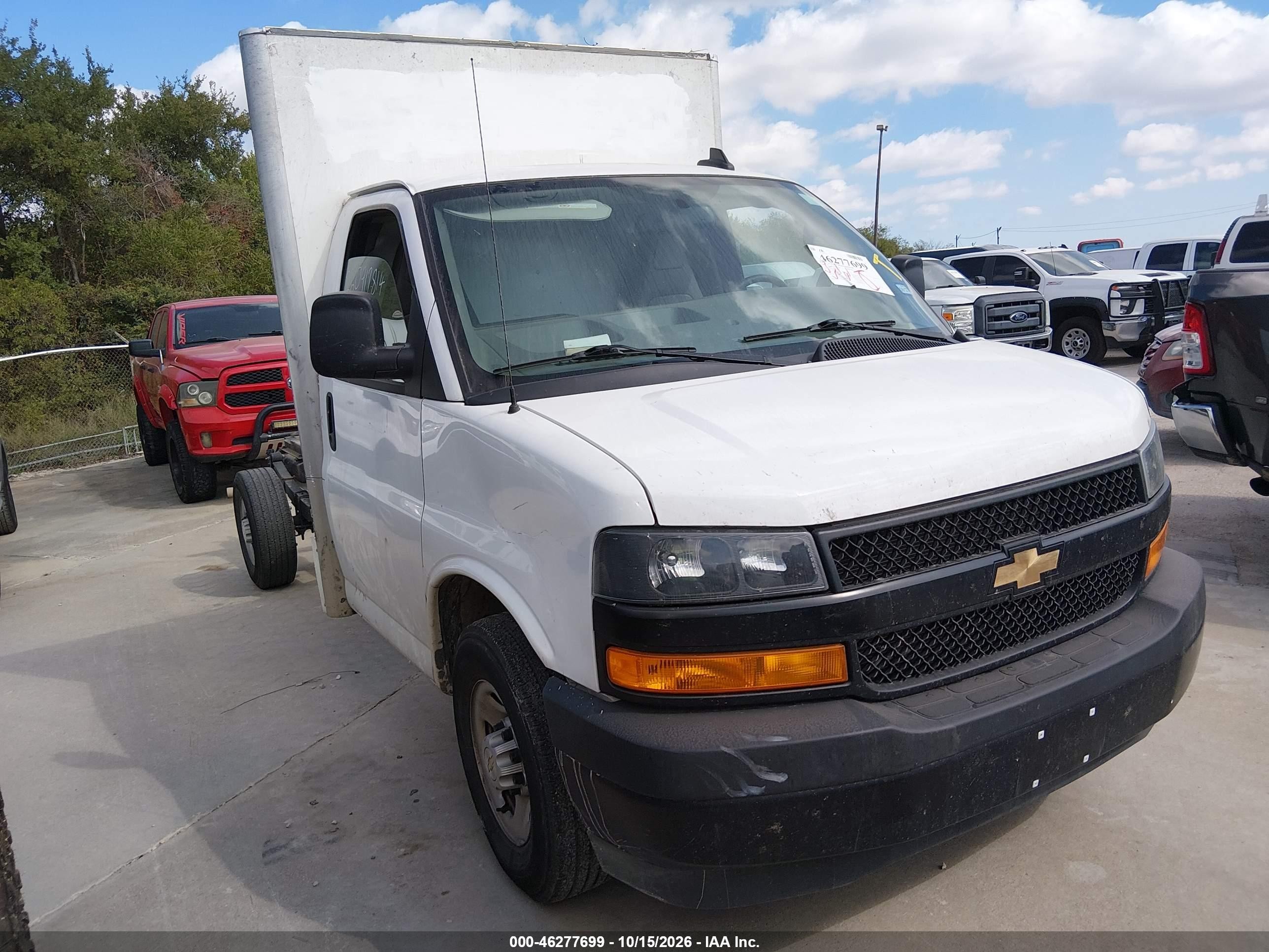 2025 Chevrolet Express 2500 VIN 1HA0GSF79SN001385 — IAAI salvage auction photo