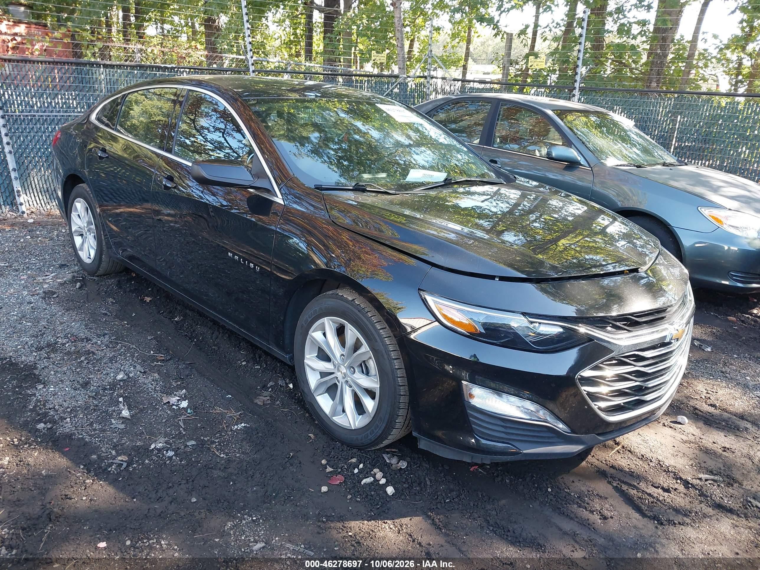 2025 Chevrolet Malibu VIN 1G1ZD5ST0SF114752 — IAAI salvage auction photo