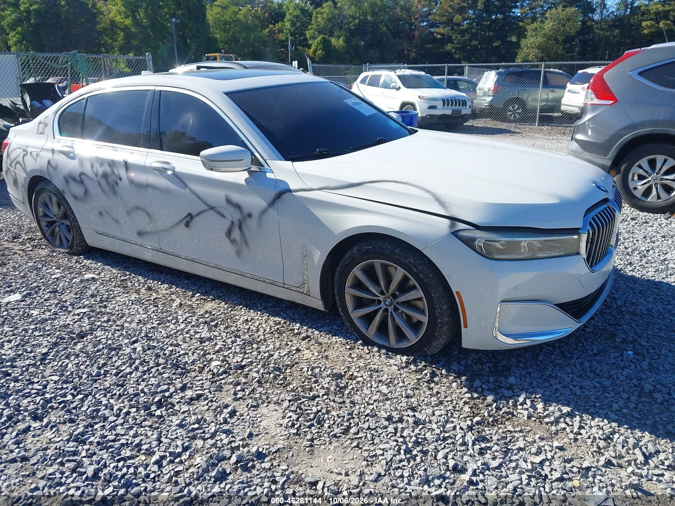 2021 BMW 7 Series VIN WBA7T2C02MCG34525 — IAAI salvage auction photo